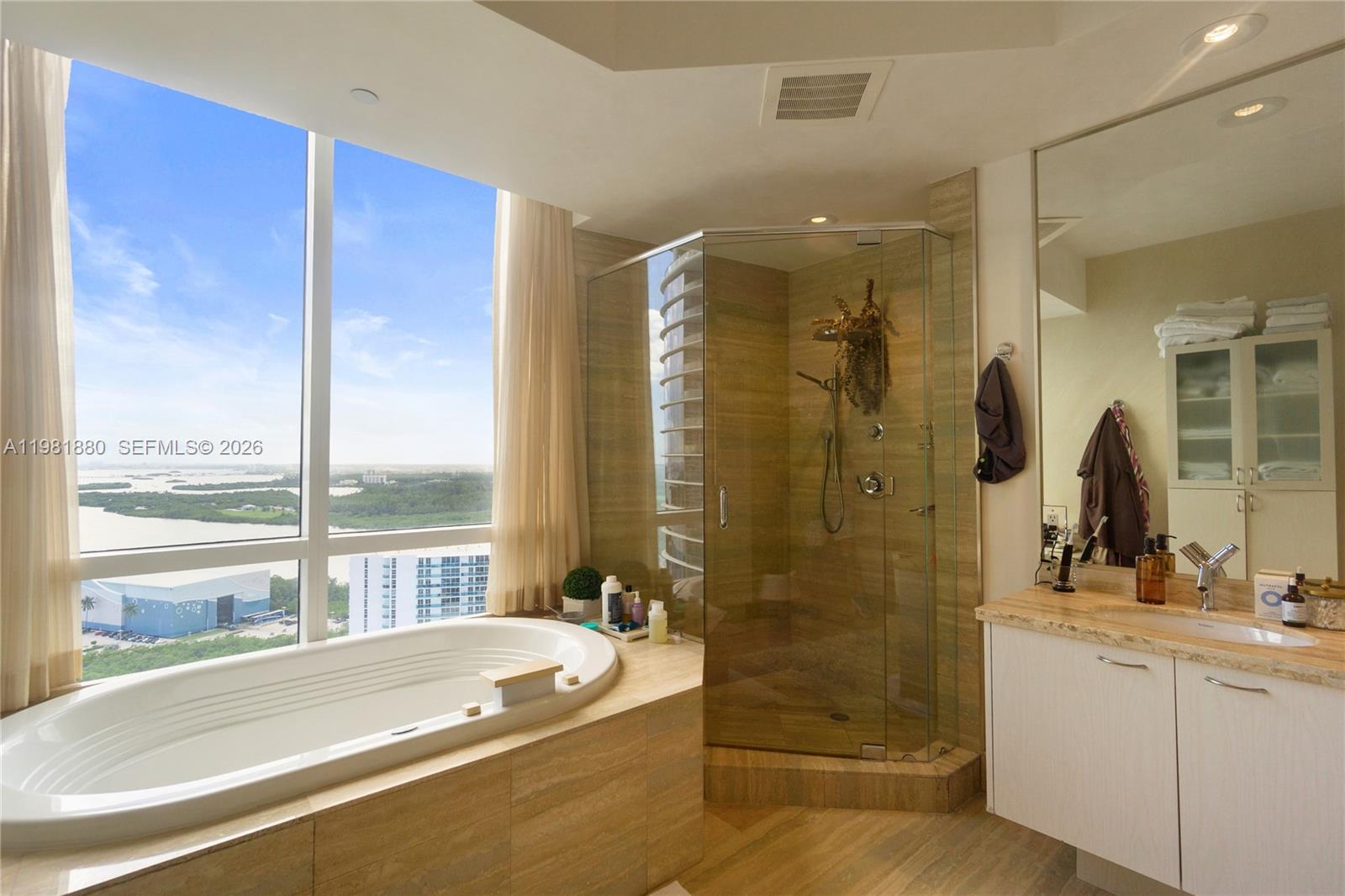 15811 Collins Ave #2606, Sunny Isles Beach FL 33160