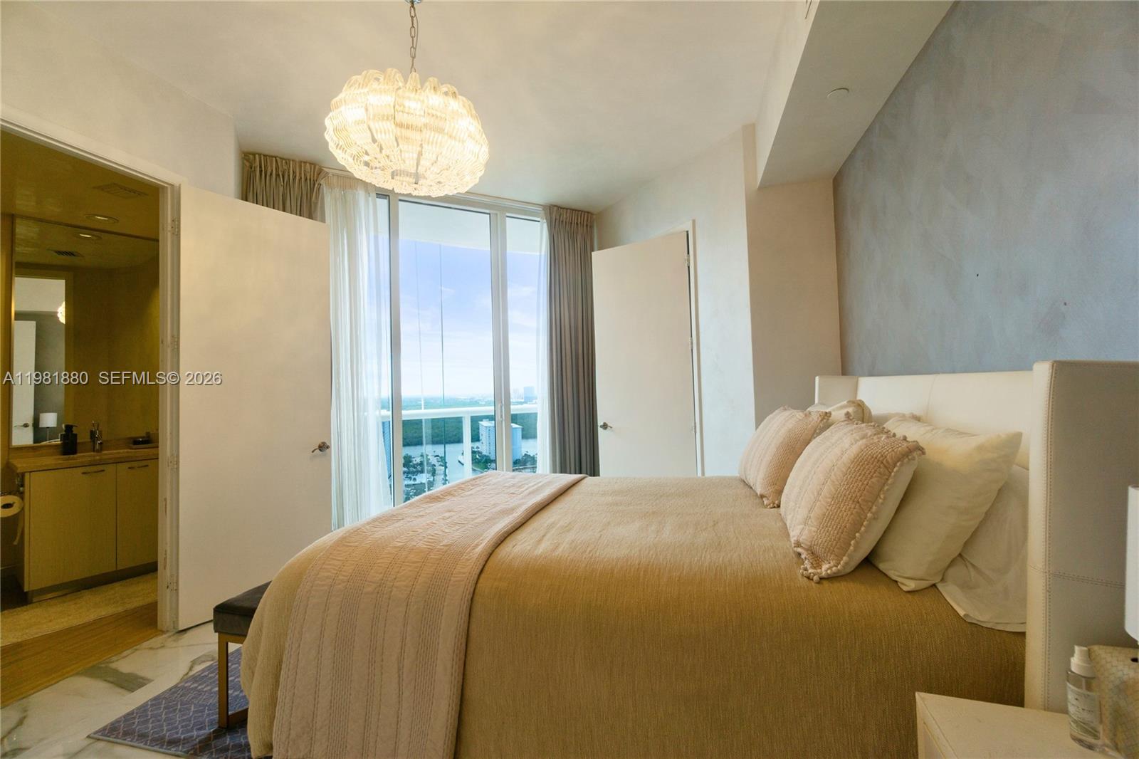 15811 Collins Ave #2606, Sunny Isles Beach FL 33160