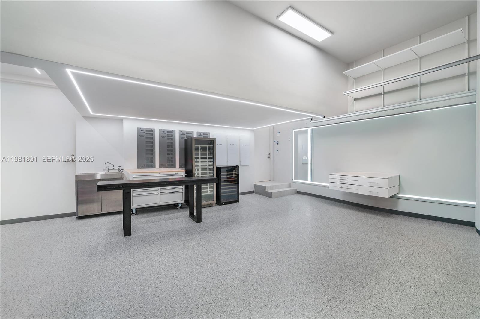 1522 Island Blvd, Aventura FL 33160
