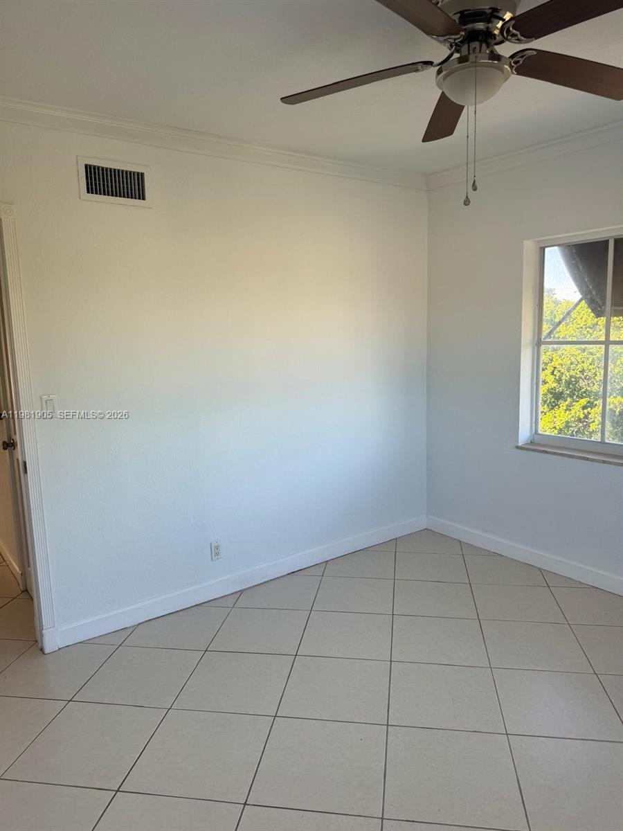924 SE 2nd St #29, Fort Lauderdale FL 33301