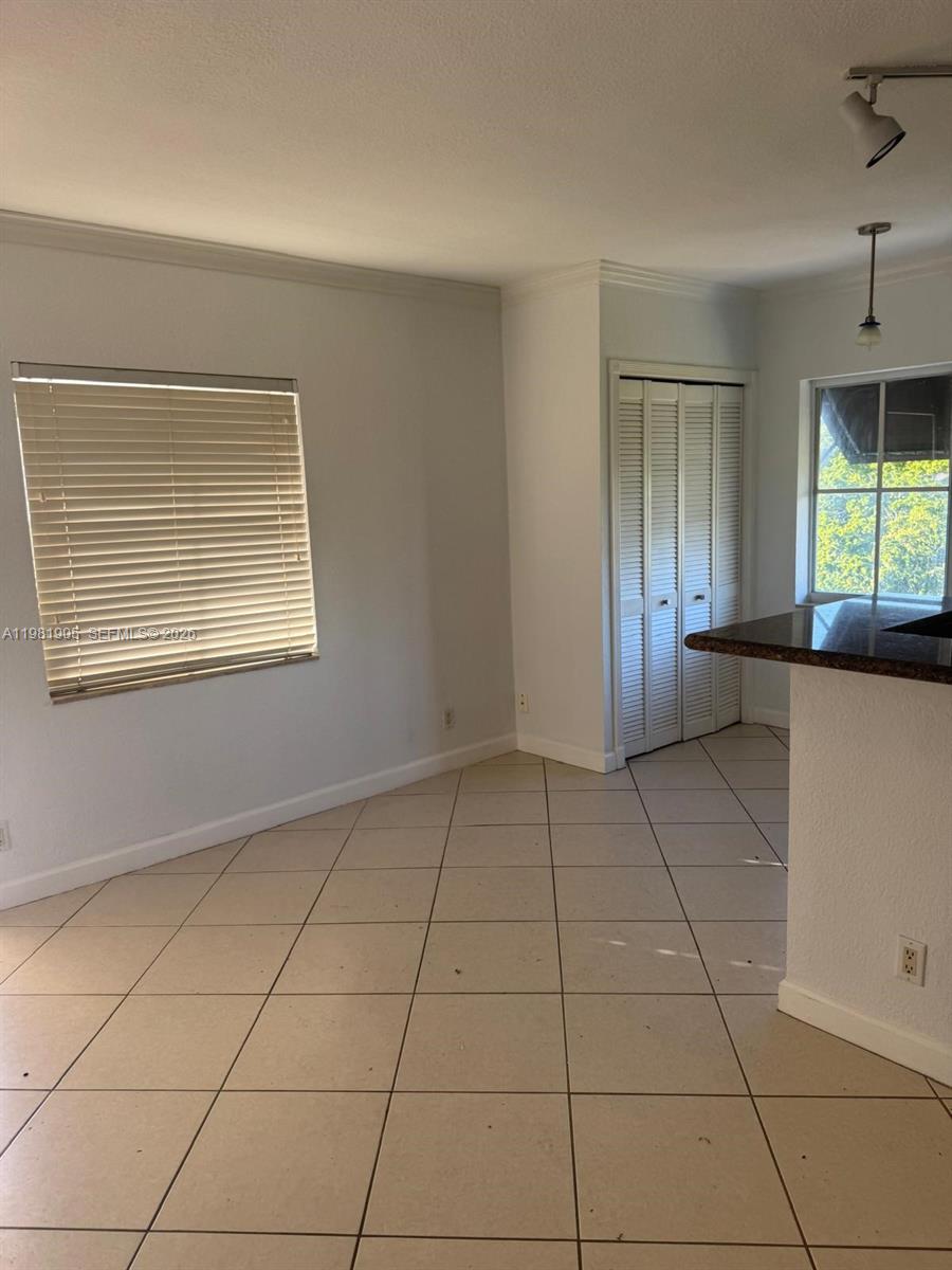 924 SE 2nd St #29, Fort Lauderdale FL 33301