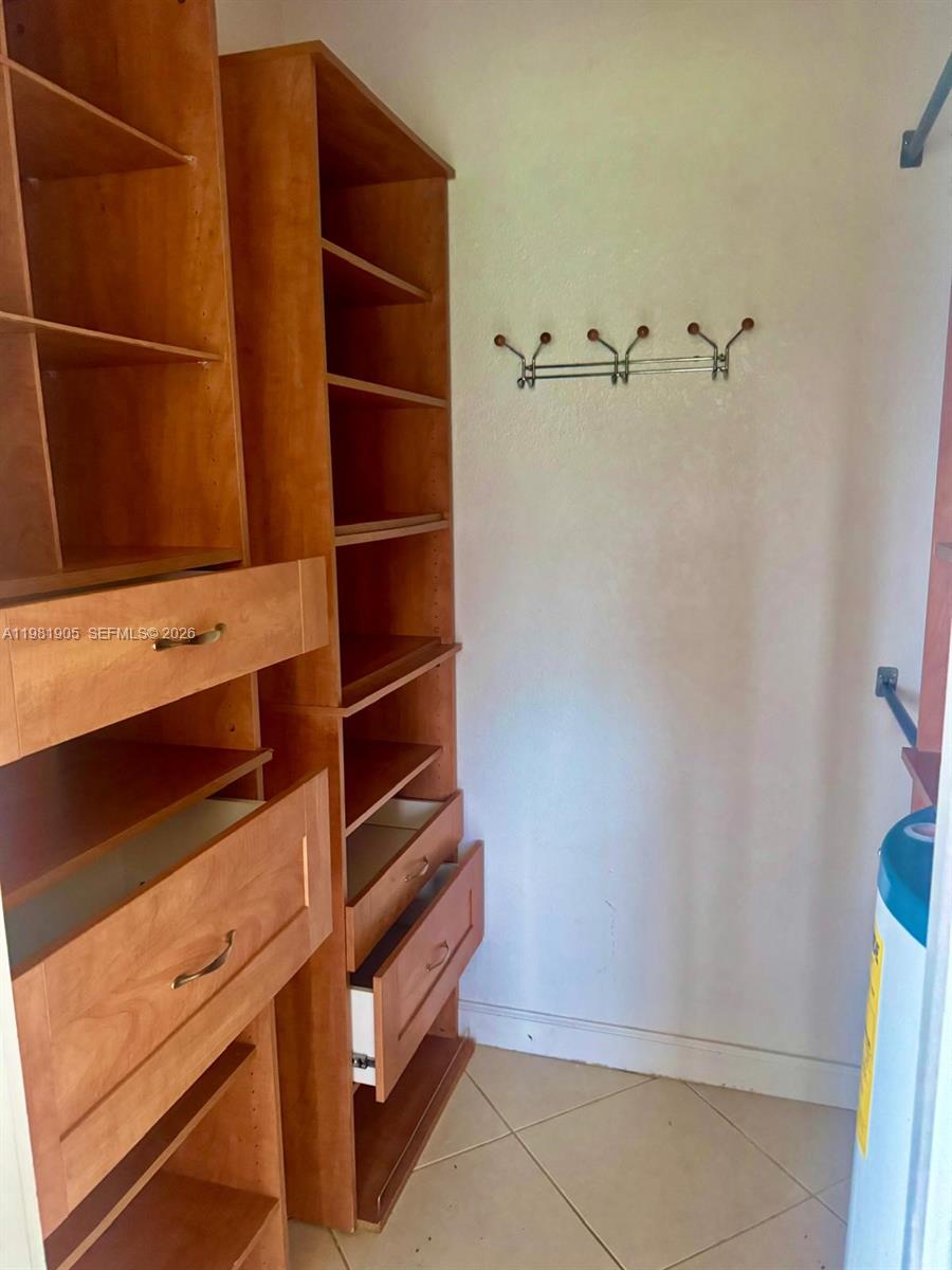924 SE 2nd St #29, Fort Lauderdale FL 33301