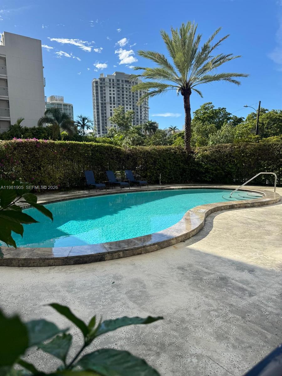 924 SE 2nd St #29, Fort Lauderdale FL 33301