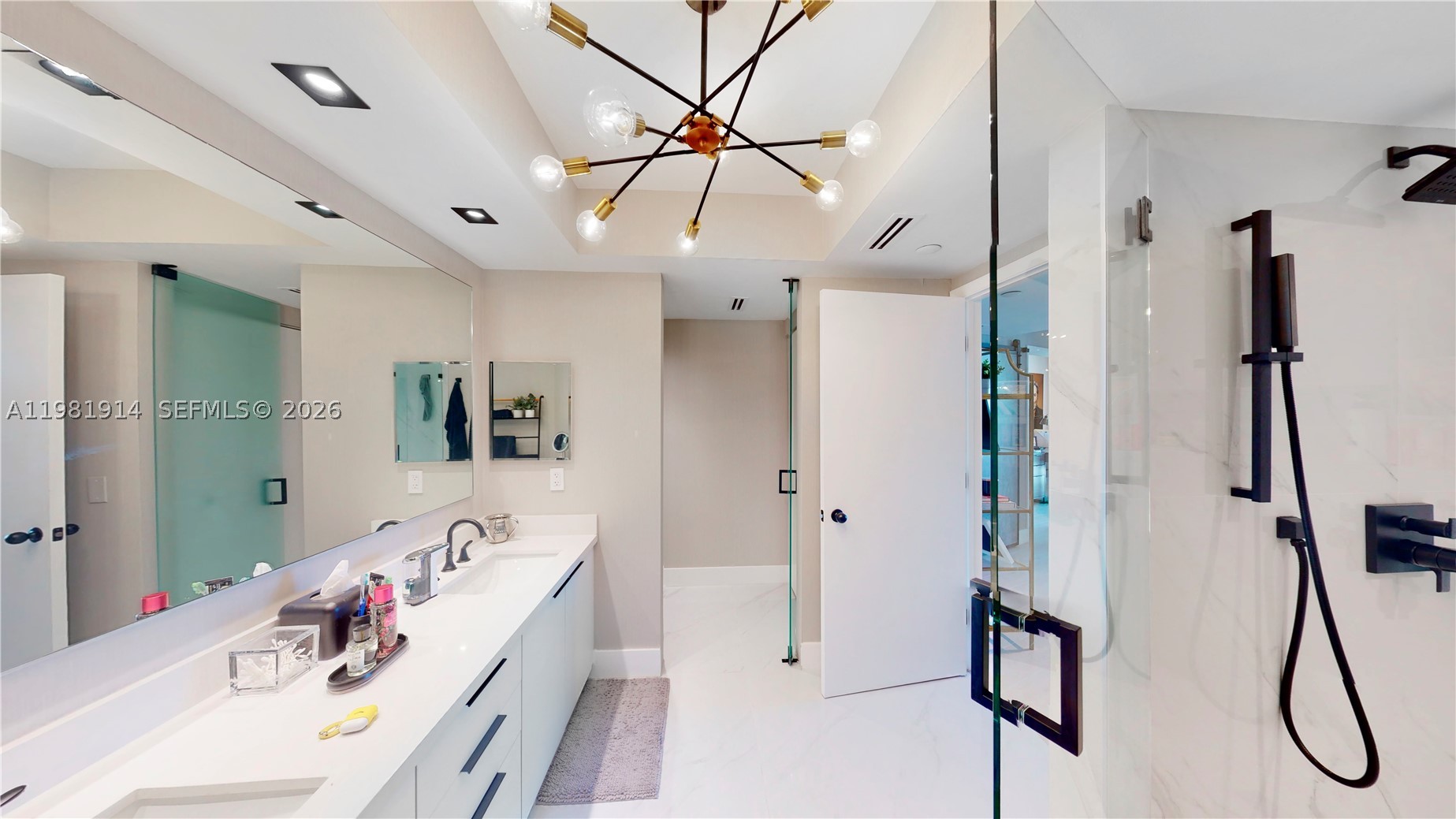 1000 W Island Blvd #2903, Aventura FL 33160