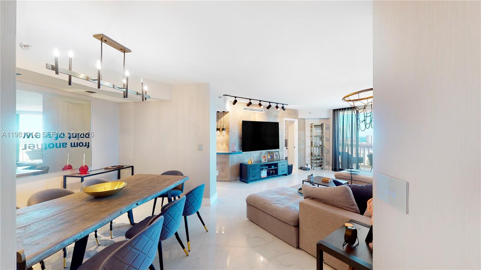 1000 W Island Blvd #2903, Aventura FL 33160