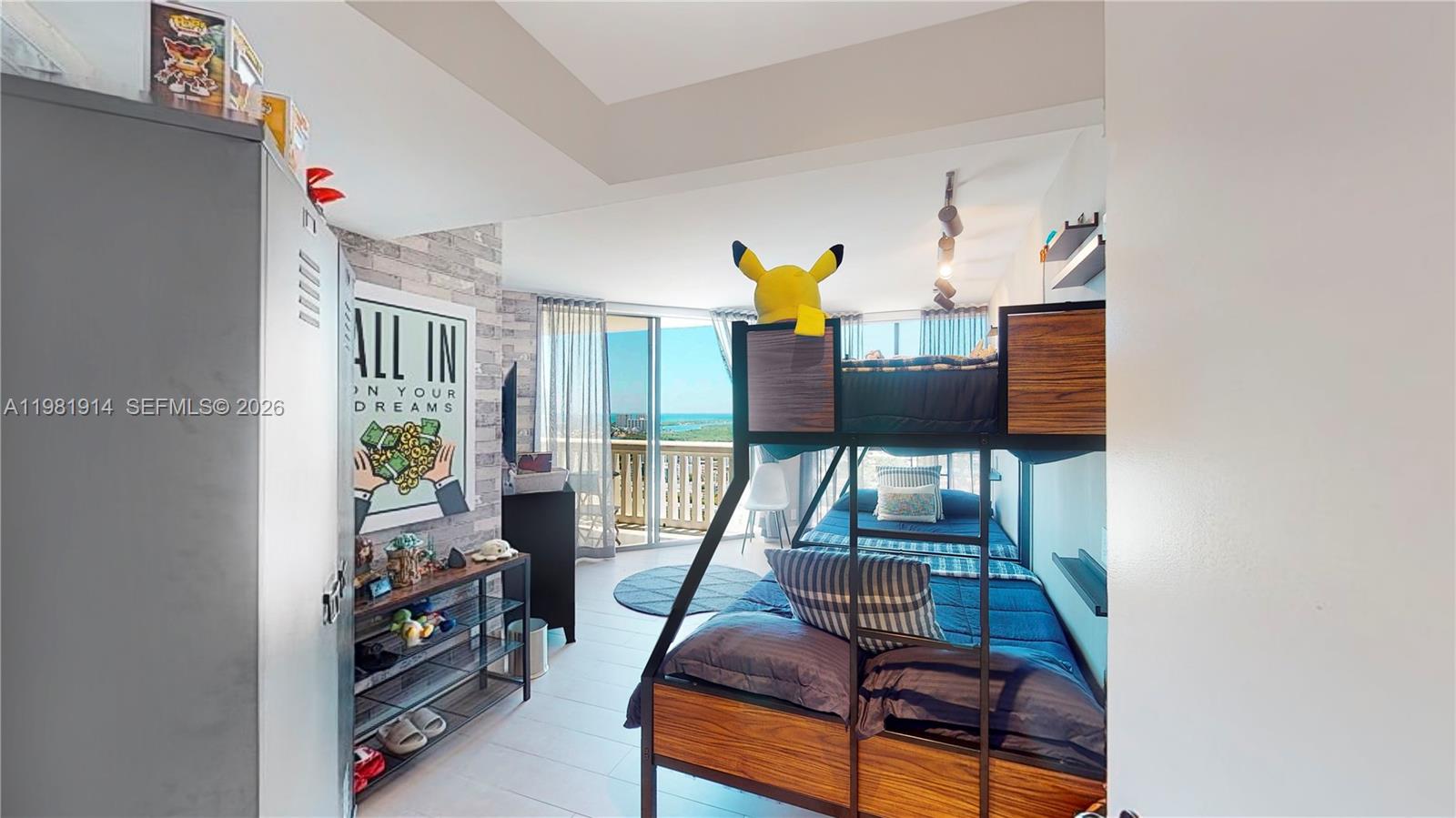 1000 W Island Blvd #2903, Aventura FL 33160