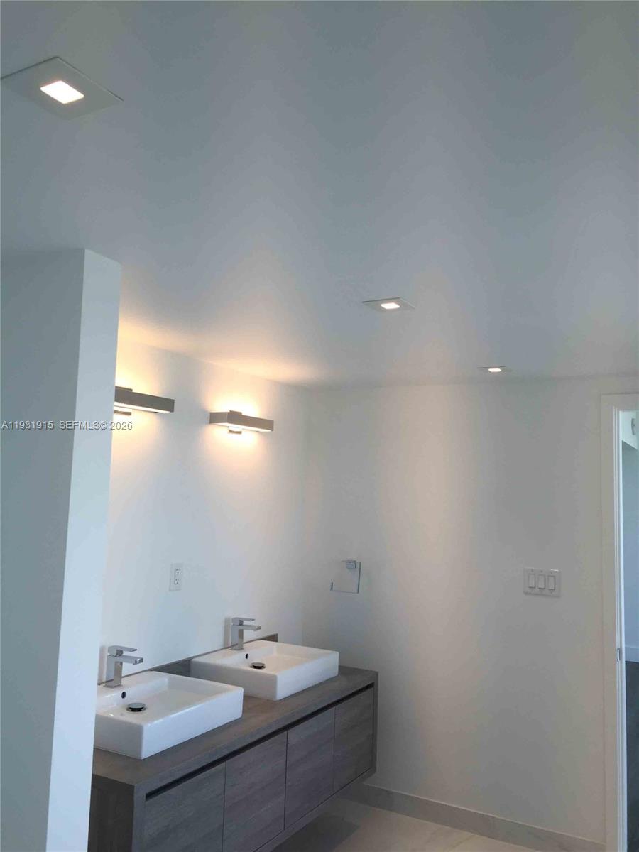 400 Sunny Isles Blvd #1701, Sunny Isles Beach FL 33160