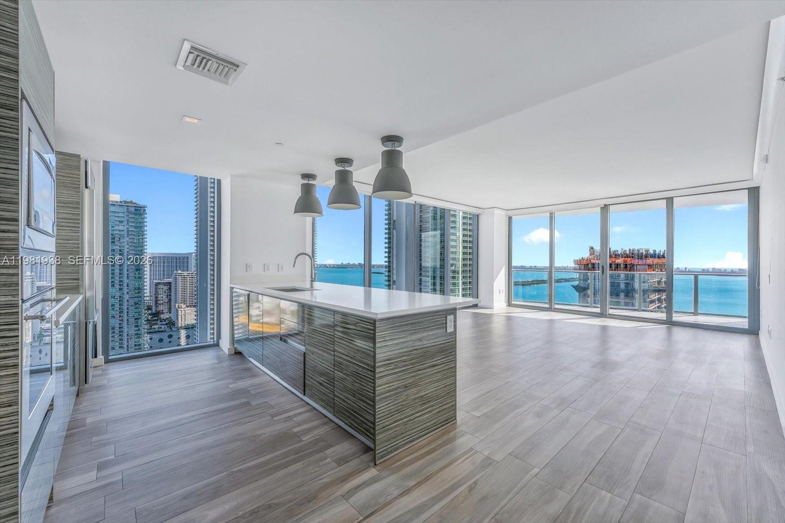 460 NE 28th St #3301, Miami FL 33137