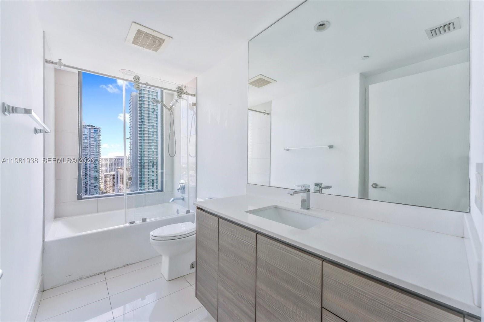 460 NE 28th St #3301, Miami FL 33137