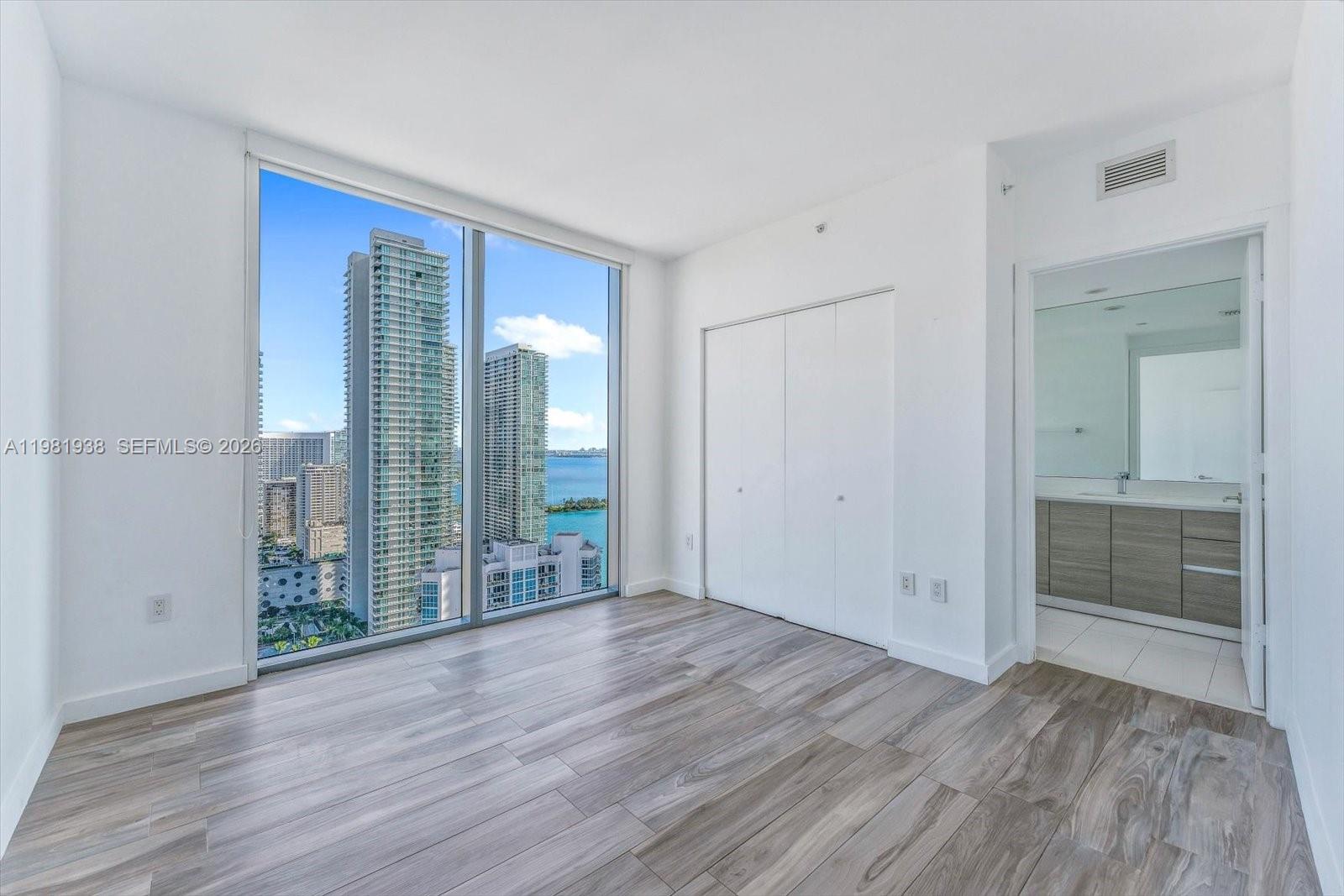460 NE 28th St #3301, Miami FL 33137
