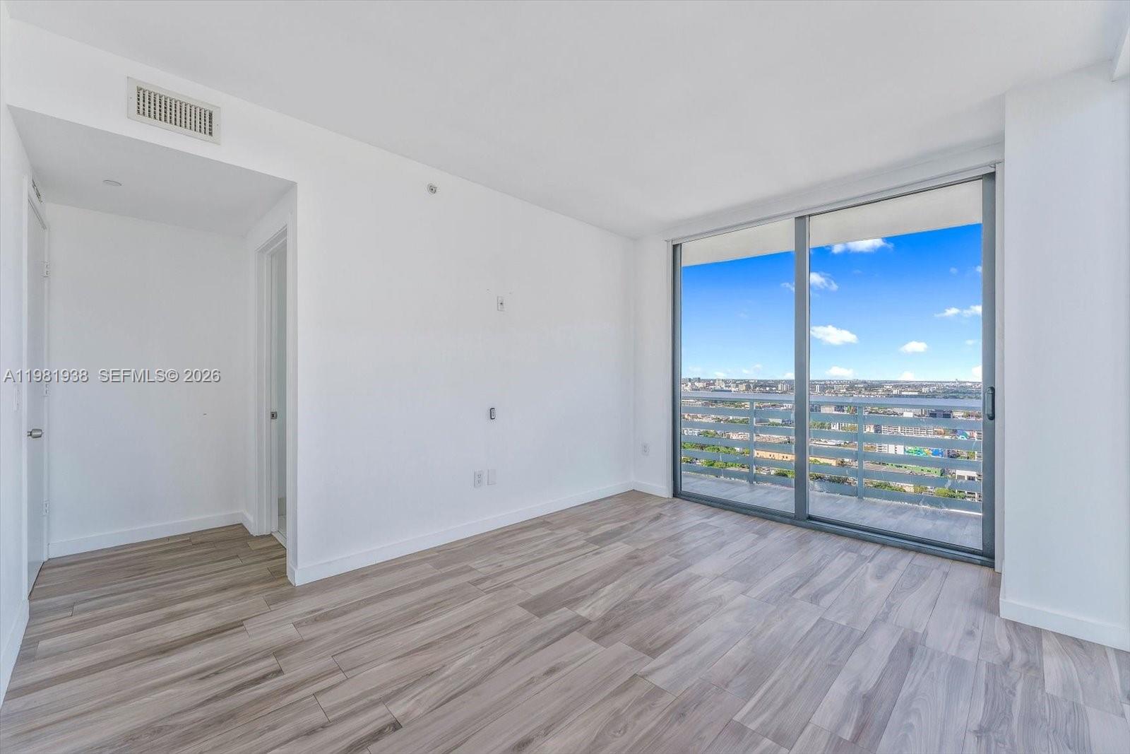 460 NE 28th St #3301, Miami FL 33137