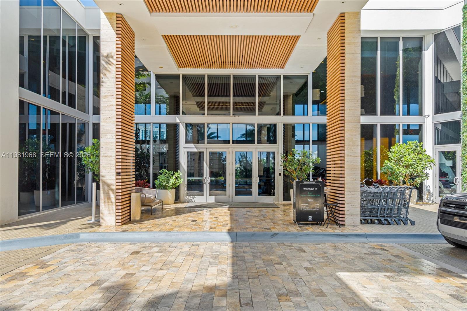 16385 Biscayne Blvd #3201, North Miami Beach FL 33160