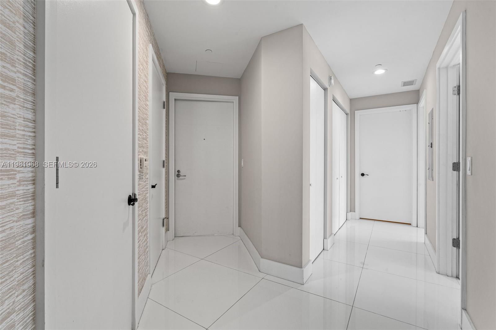 16385 Biscayne Blvd #3201, North Miami Beach FL 33160