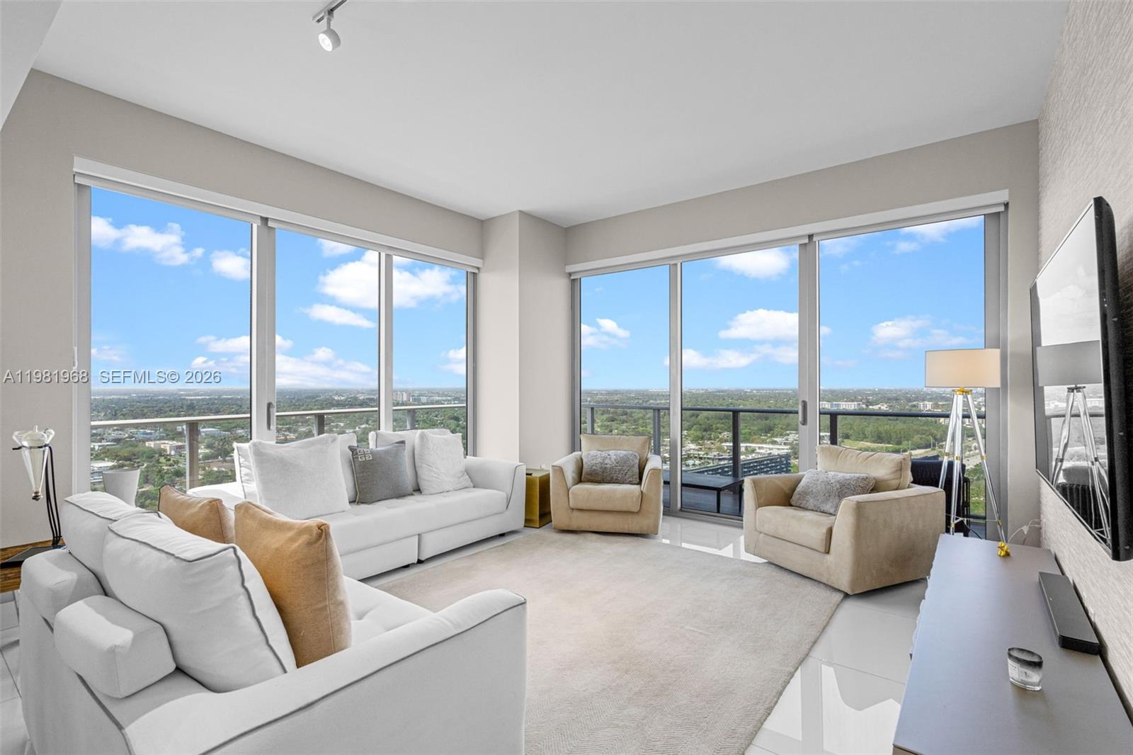 16385 Biscayne Blvd #3201, North Miami Beach FL 33160