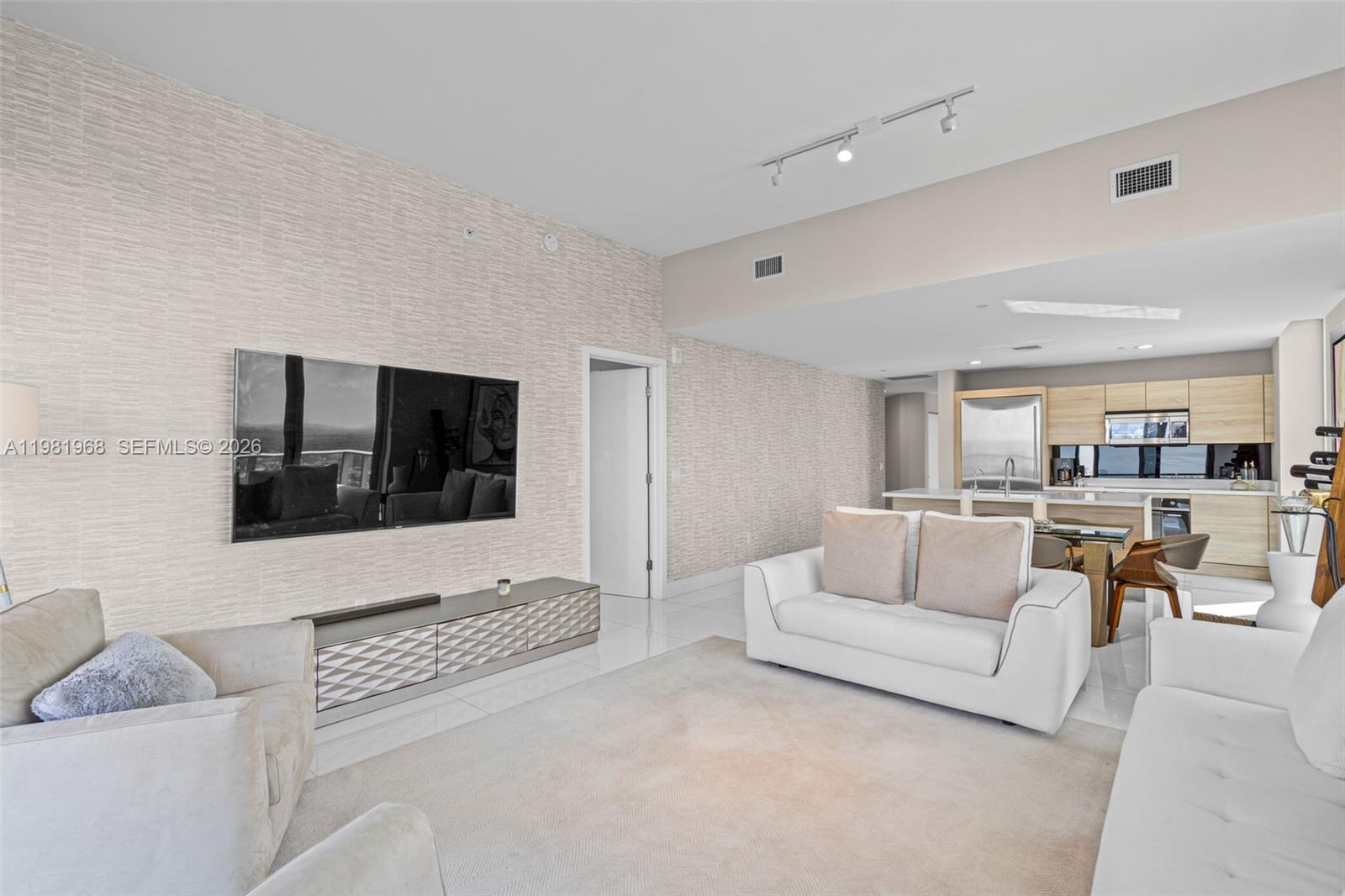 16385 Biscayne Blvd #3201, North Miami Beach FL 33160