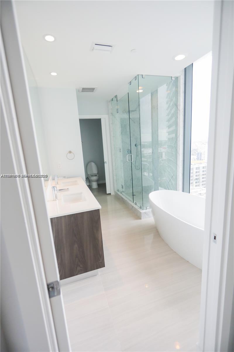 480 NE 31 St #2007, Miami FL 33137