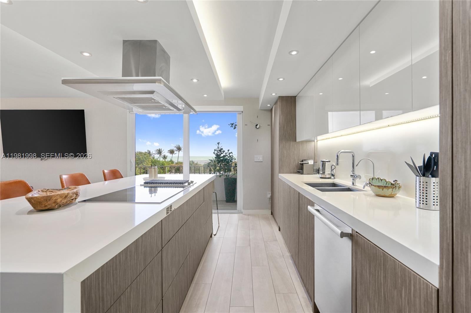 177 Ocean Lane Dr #308, Key Biscayne FL 33149