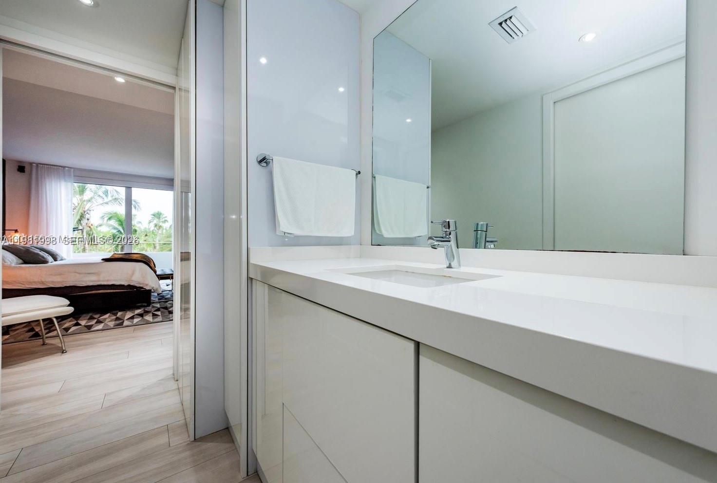 177 Ocean Lane Dr #308, Key Biscayne FL 33149