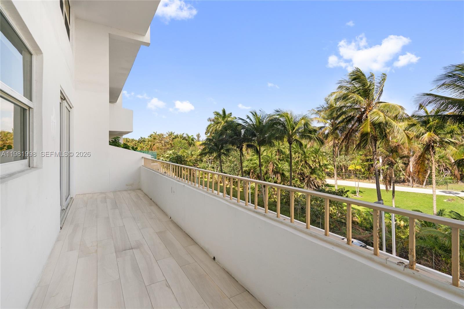 177 Ocean Lane Dr #308, Key Biscayne FL 33149