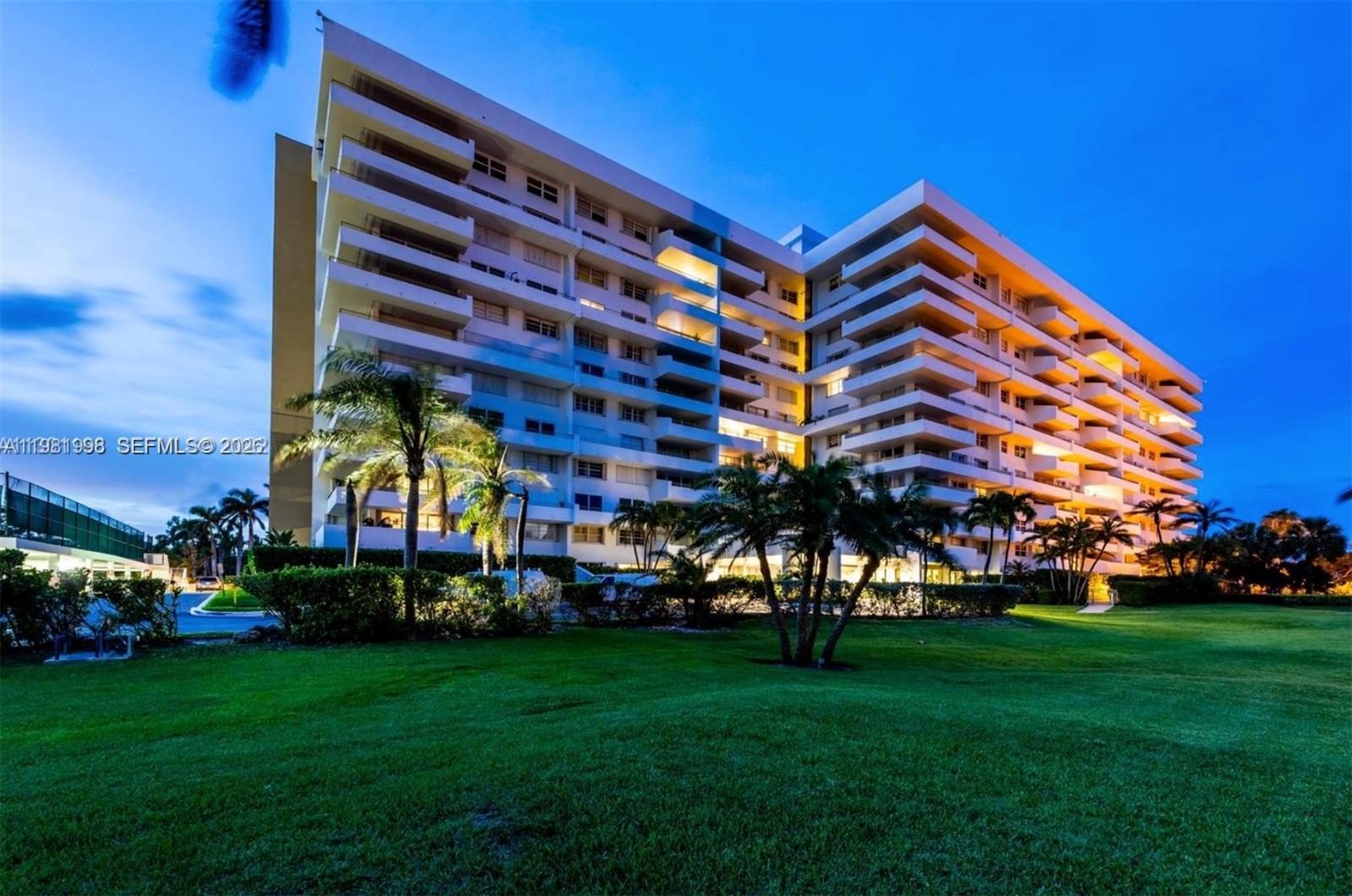 177 Ocean Lane Dr #308, Key Biscayne FL 33149