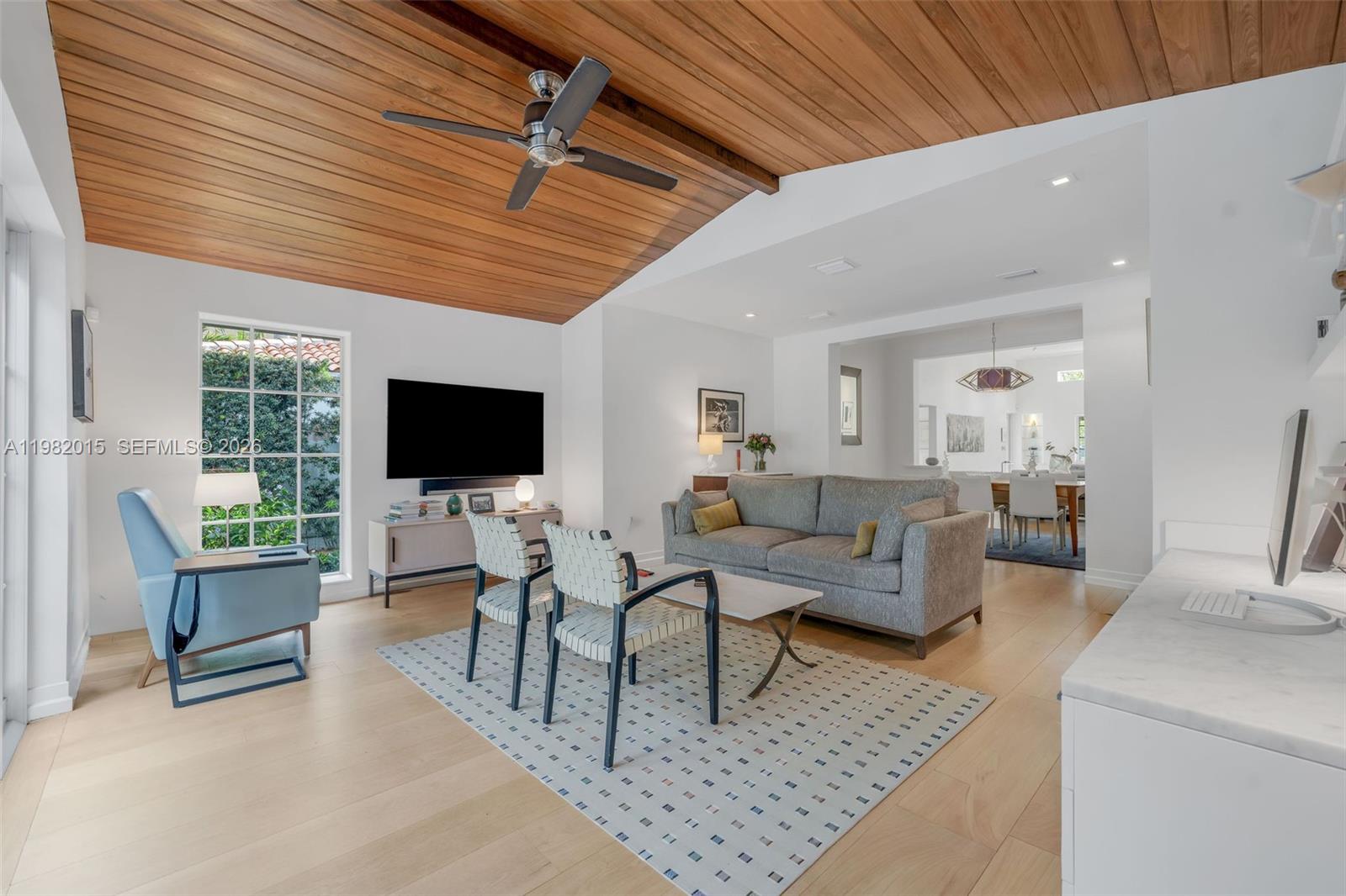 1729 Lenox Ave, Miami Beach FL 33139