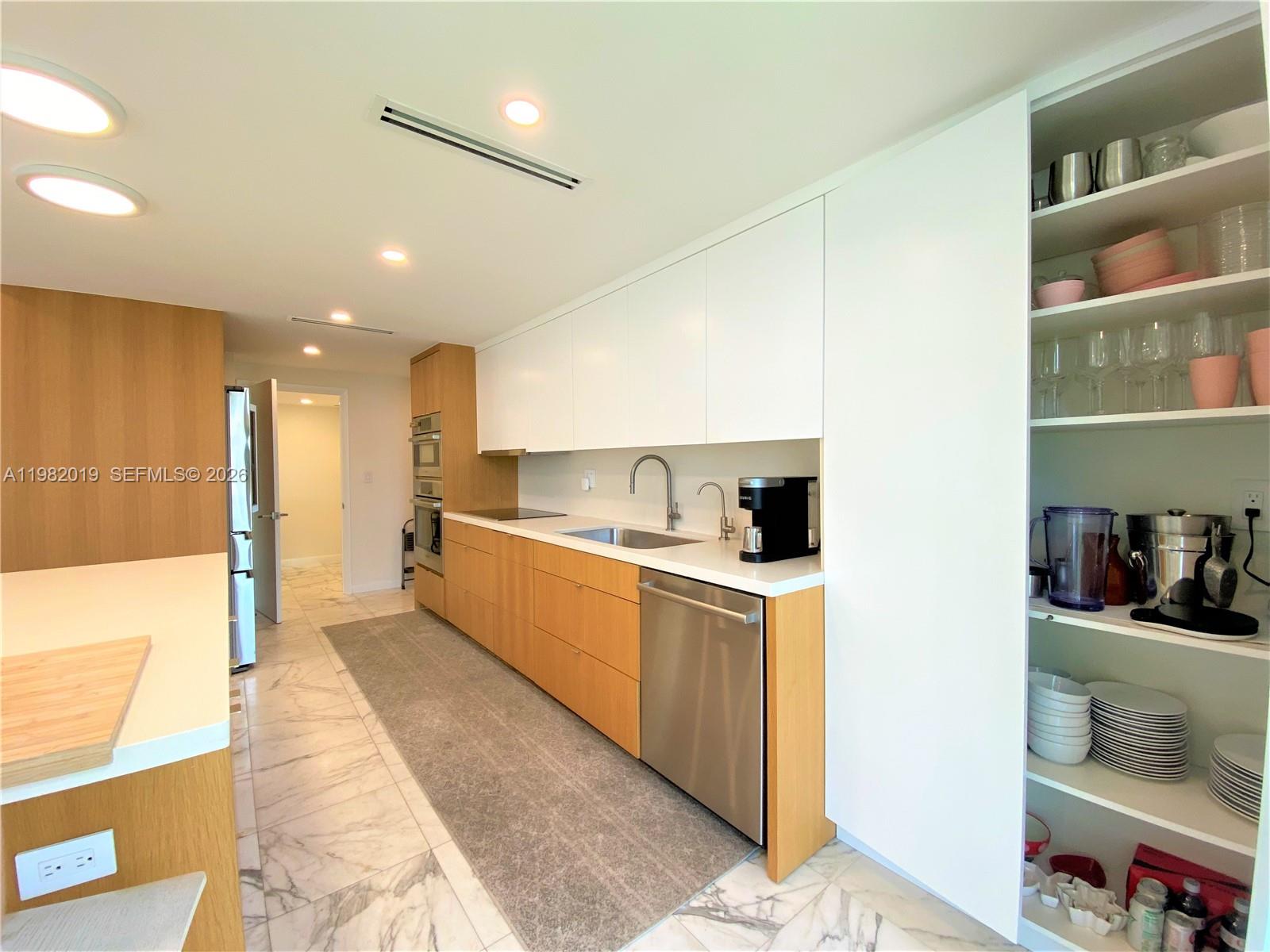 1121 Crandon Blvd #F907, Key Biscayne FL 33149