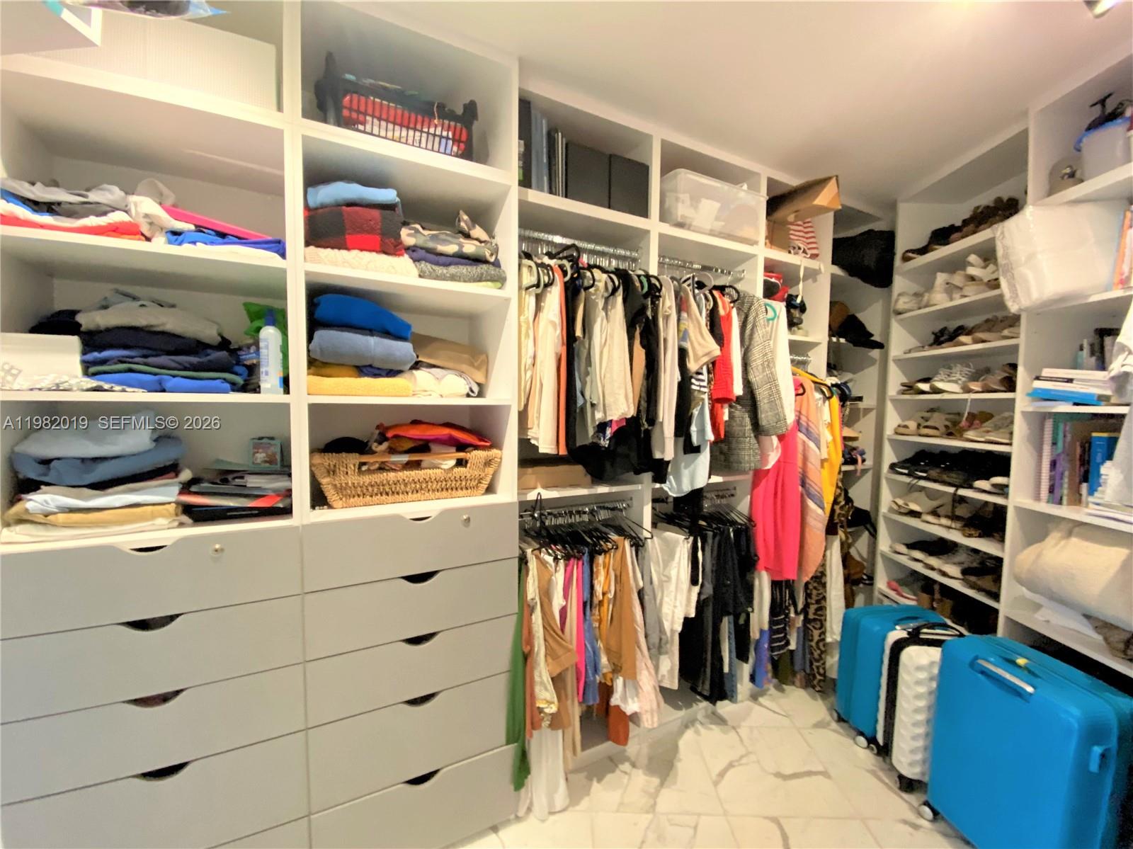 1121 Crandon Blvd #F907, Key Biscayne FL 33149