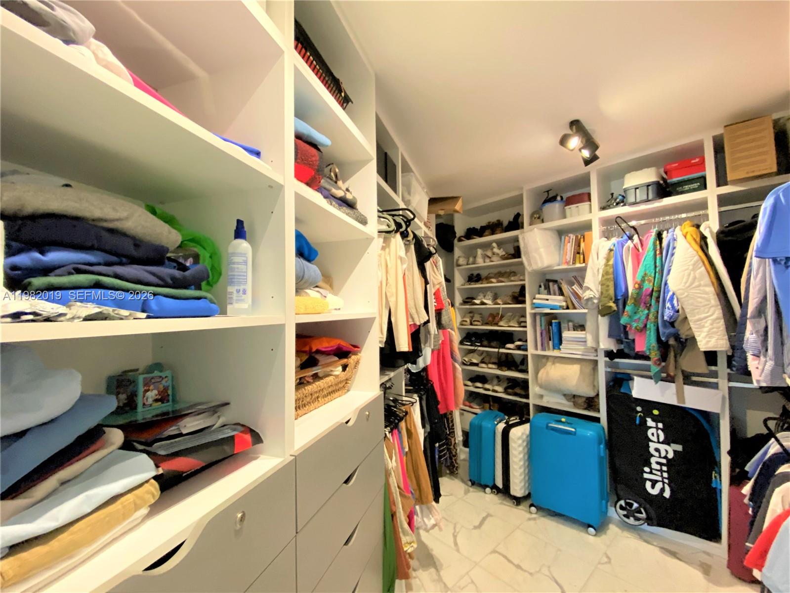 1121 Crandon Blvd #F907, Key Biscayne FL 33149