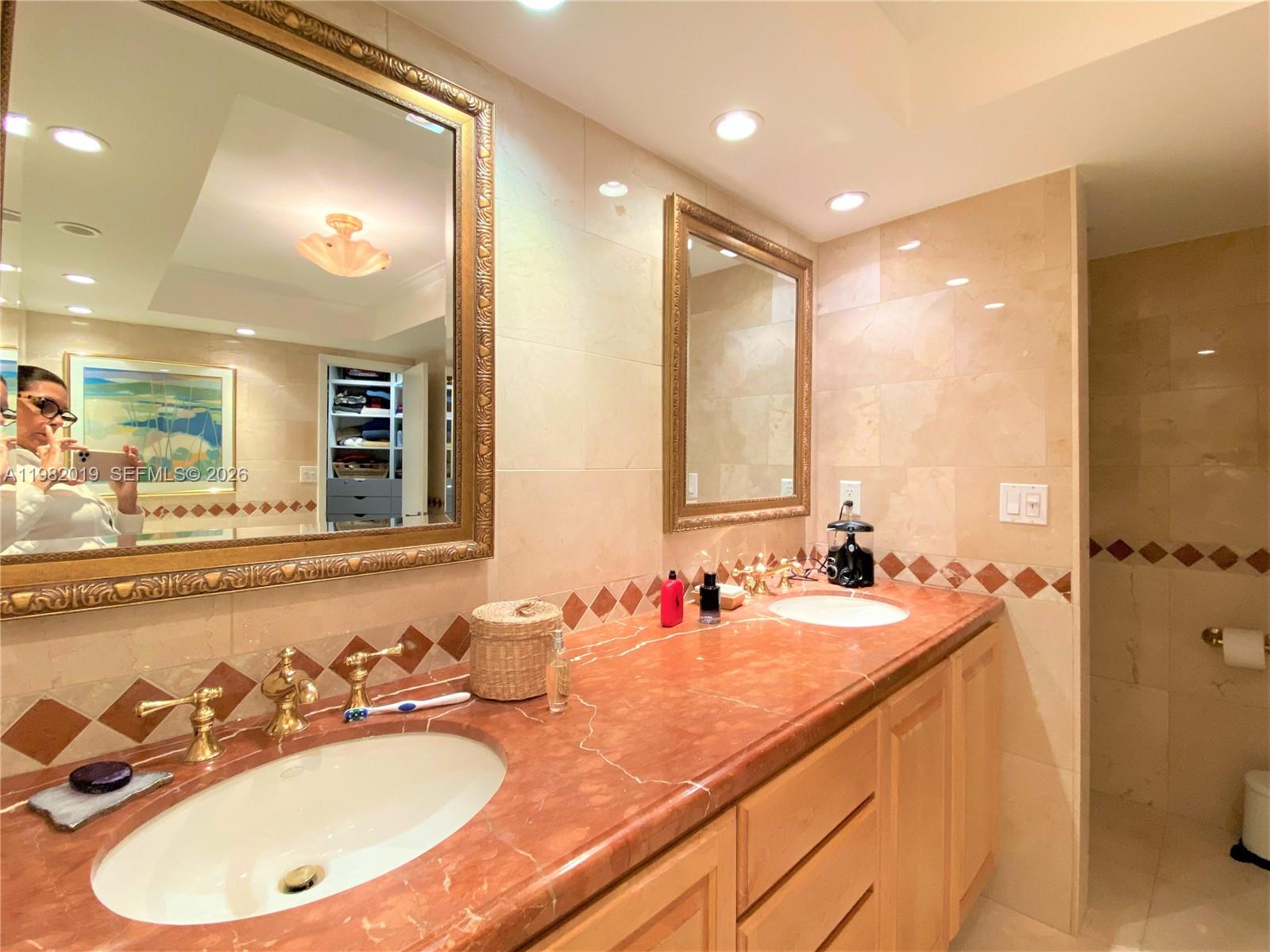 1121 Crandon Blvd #F907, Key Biscayne FL 33149