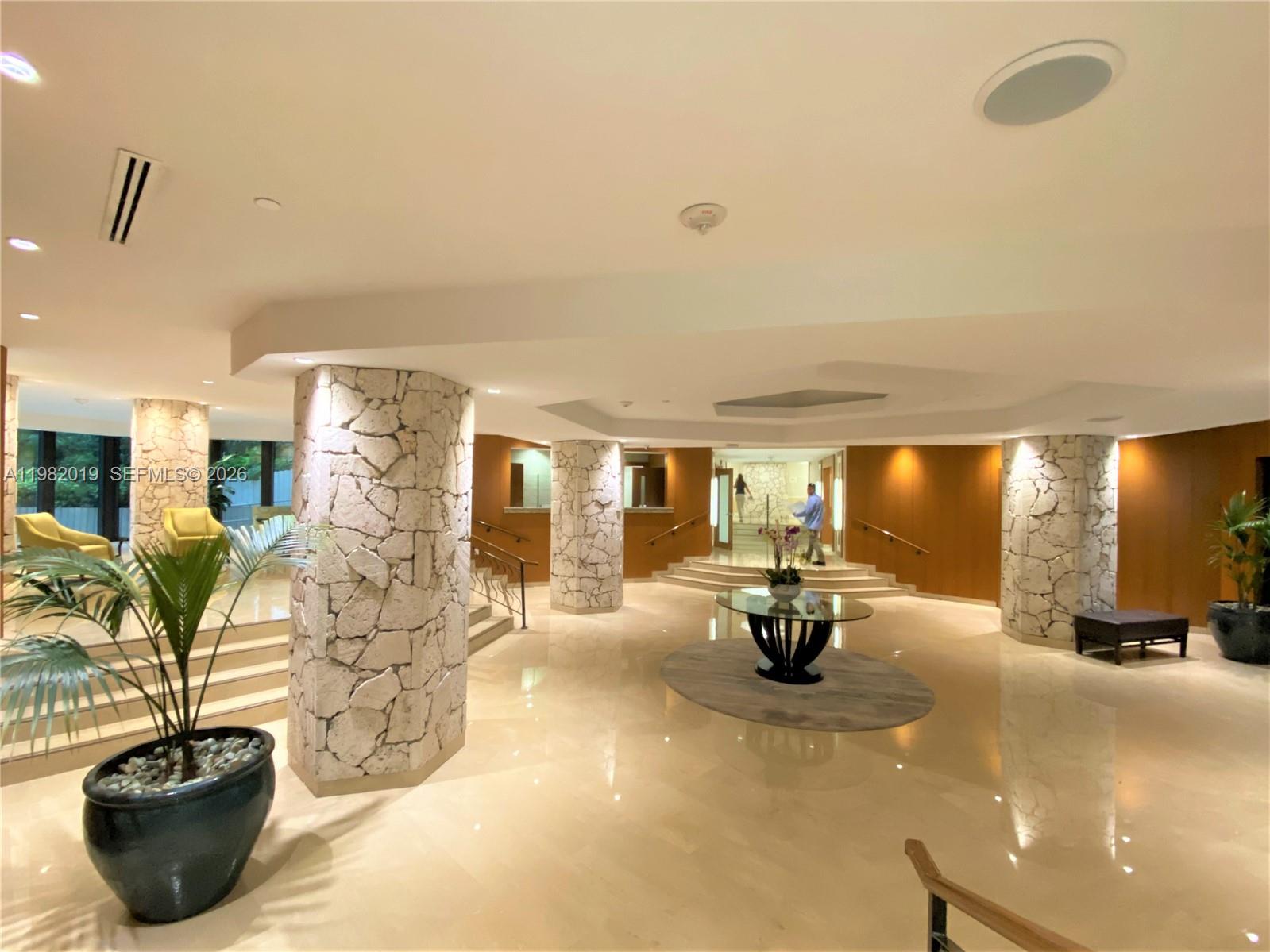 1121 Crandon Blvd #F907, Key Biscayne FL 33149