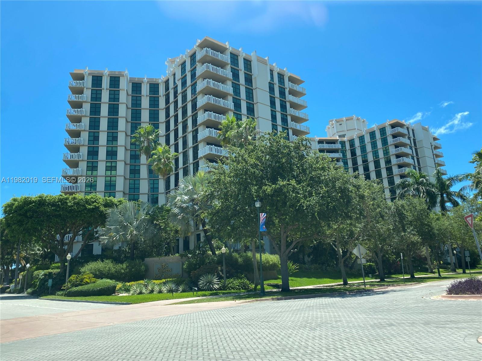 1121 Crandon Blvd #F907, Key Biscayne FL 33149
