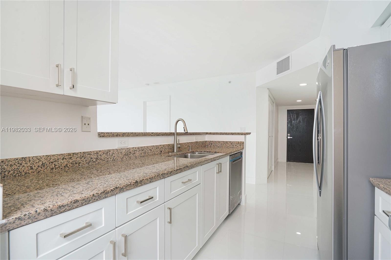 90 Alton Rd #2212, Miami Beach FL 33139