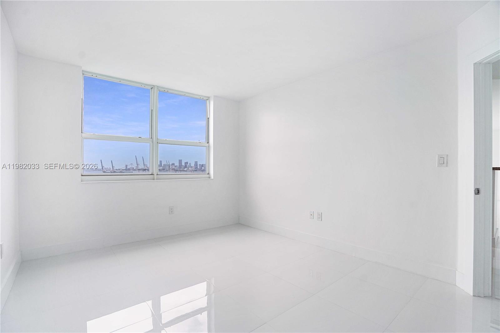 90 Alton Rd #2212, Miami Beach FL 33139