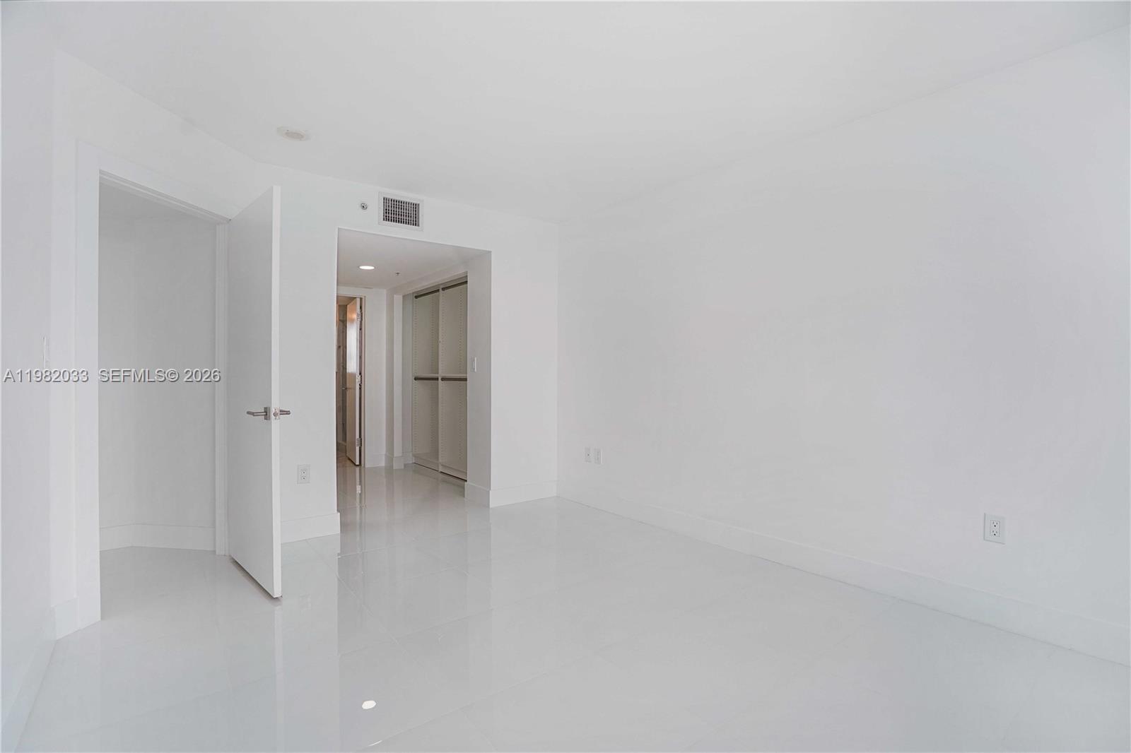 90 Alton Rd #2212, Miami Beach FL 33139