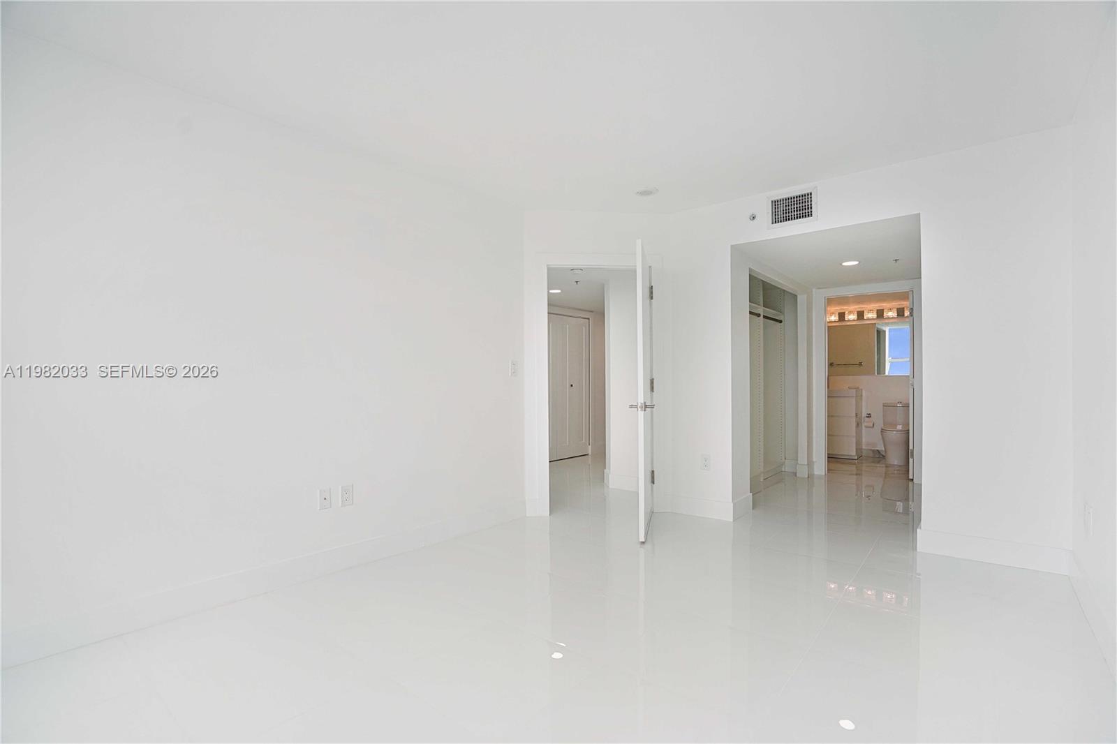 90 Alton Rd #2212, Miami Beach FL 33139