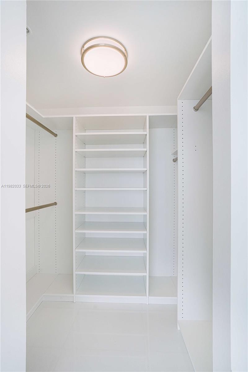 90 Alton Rd #2212, Miami Beach FL 33139