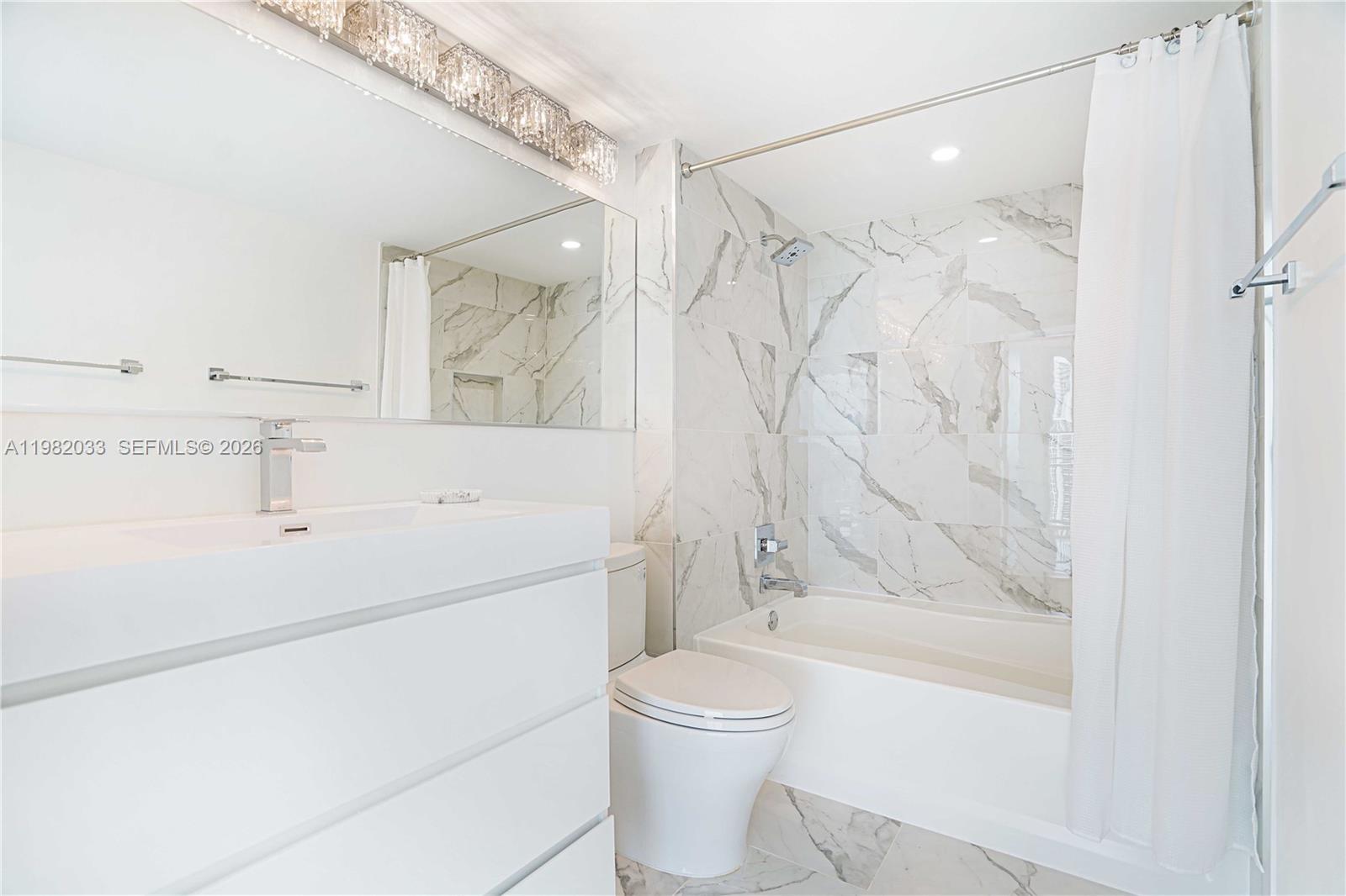 90 Alton Rd #2212, Miami Beach FL 33139