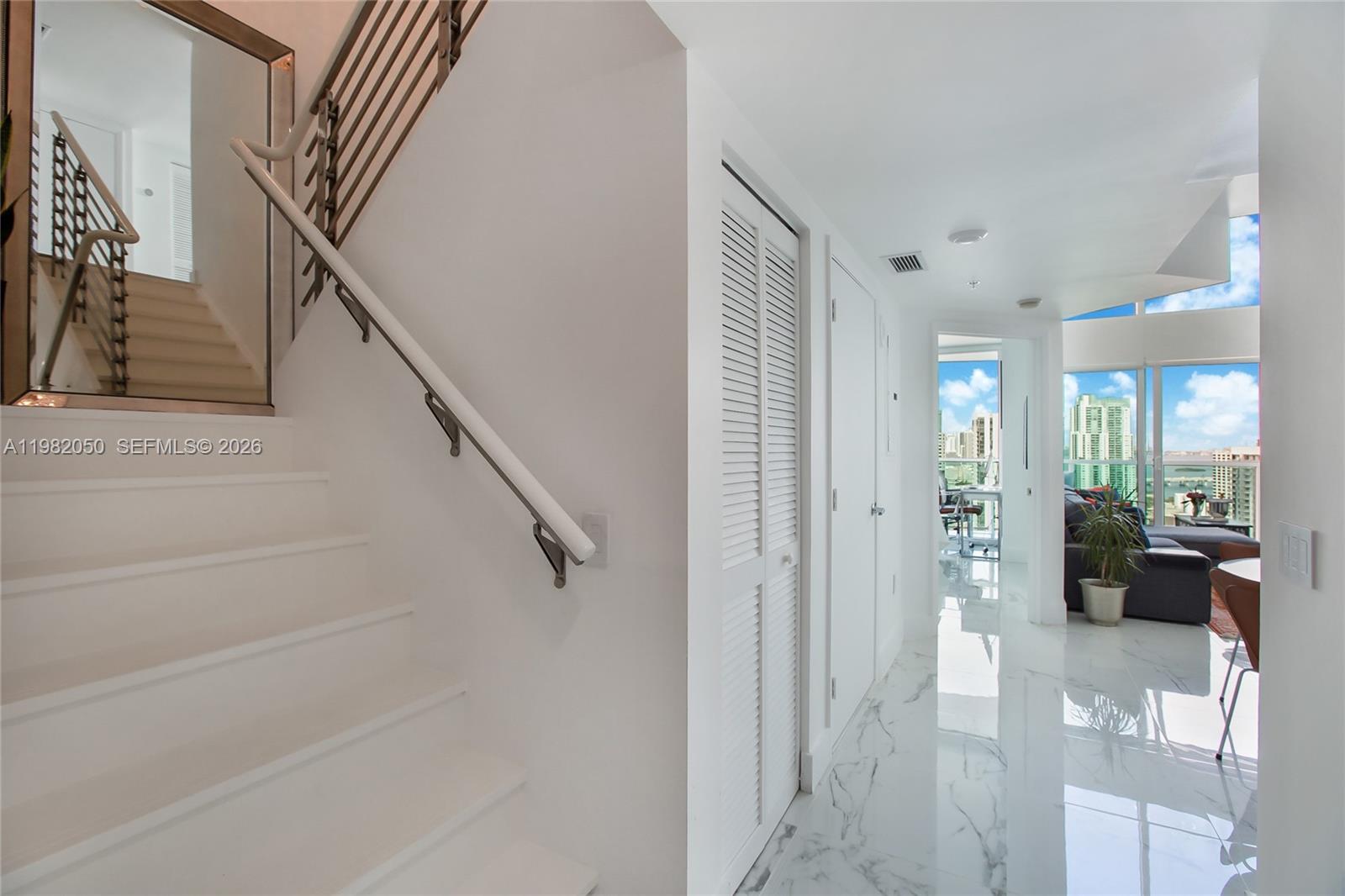 41 SE 5th St #2109, Miami FL 33131