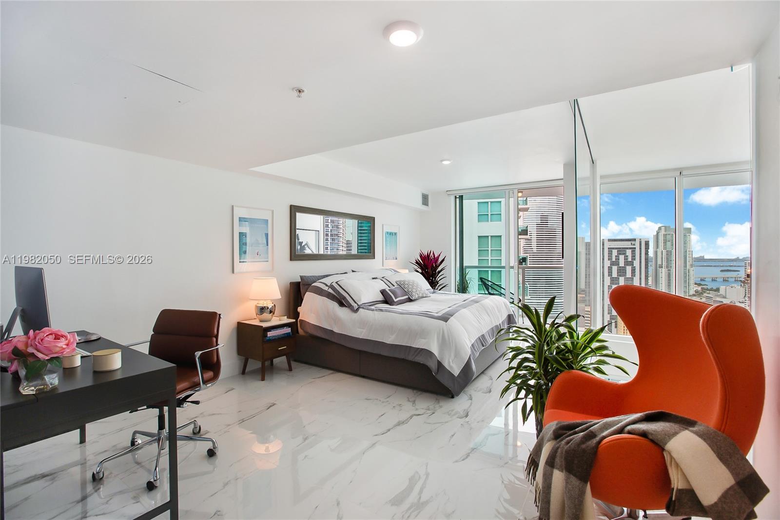 41 SE 5th St #2109, Miami FL 33131