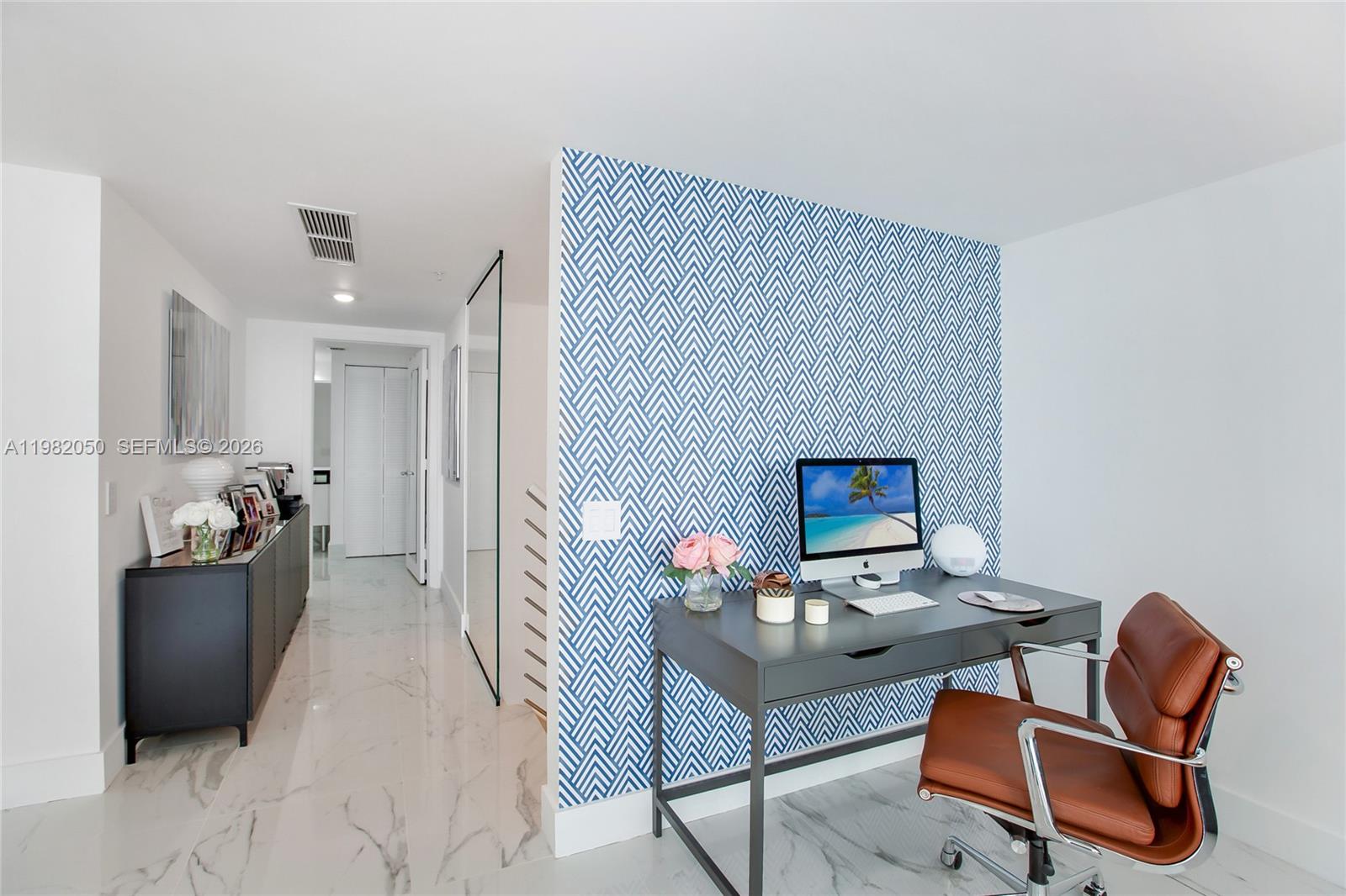 41 SE 5th St #2109, Miami FL 33131