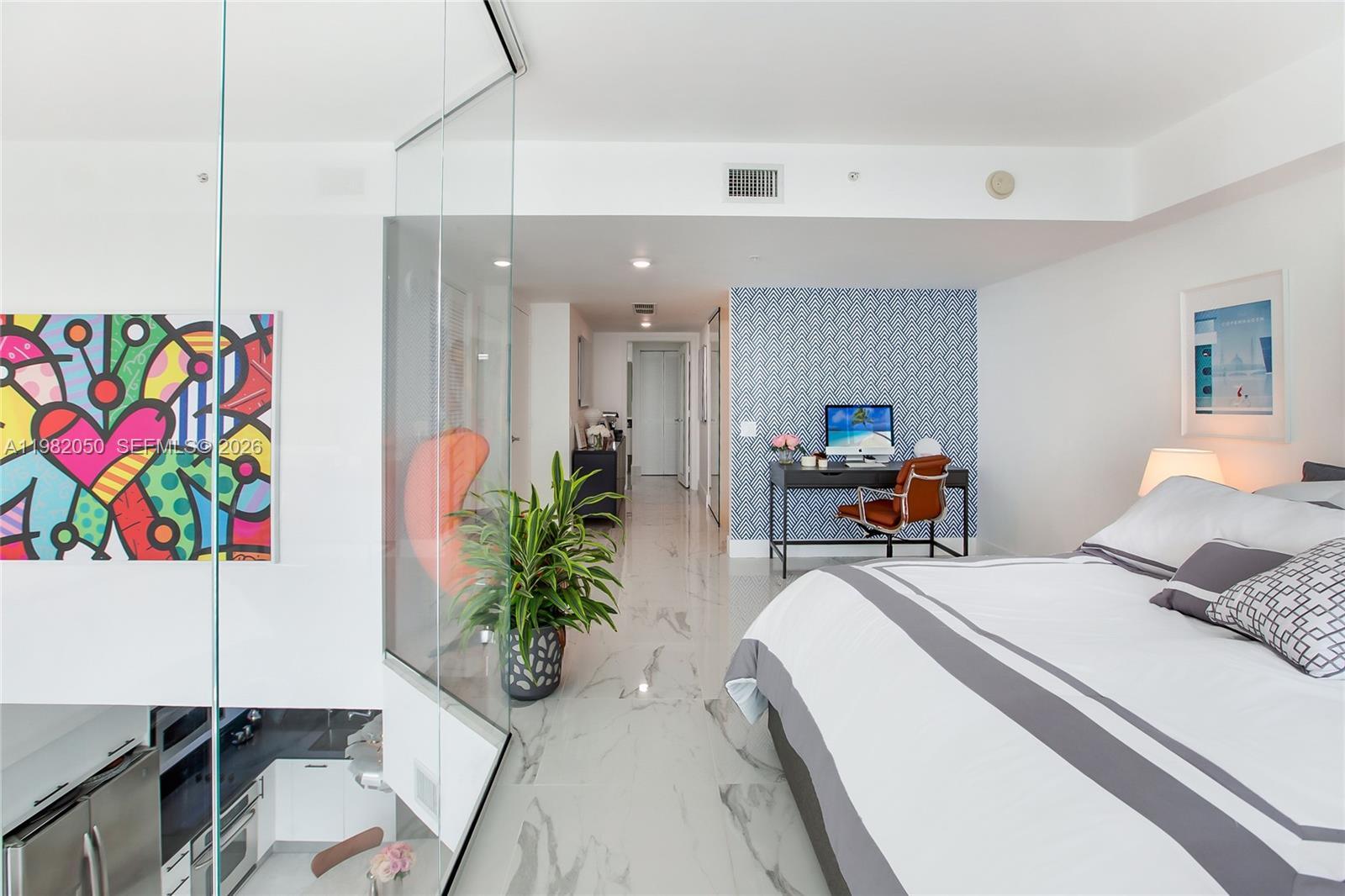 41 SE 5th St #2109, Miami FL 33131