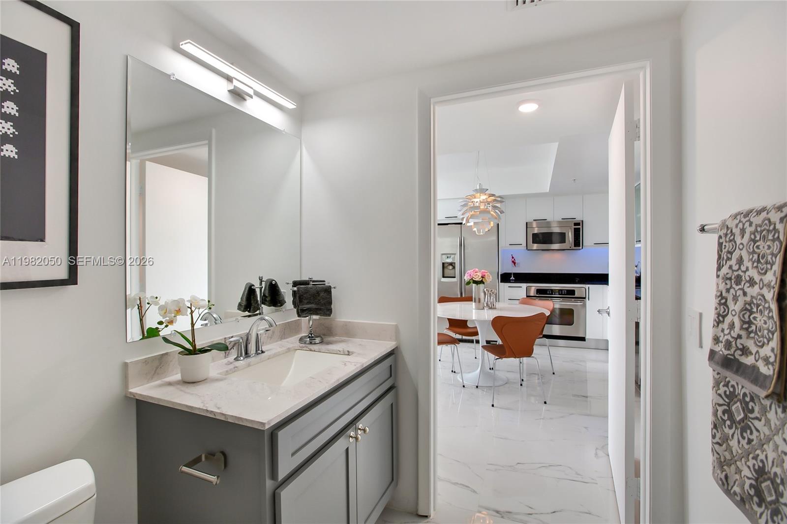 41 SE 5th St #2109, Miami FL 33131