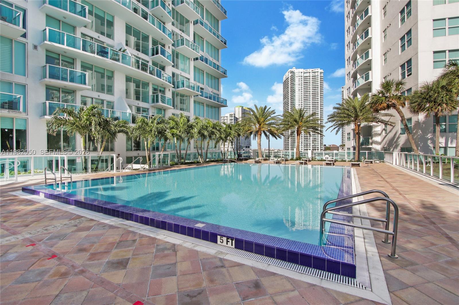 41 SE 5th St #2109, Miami FL 33131
