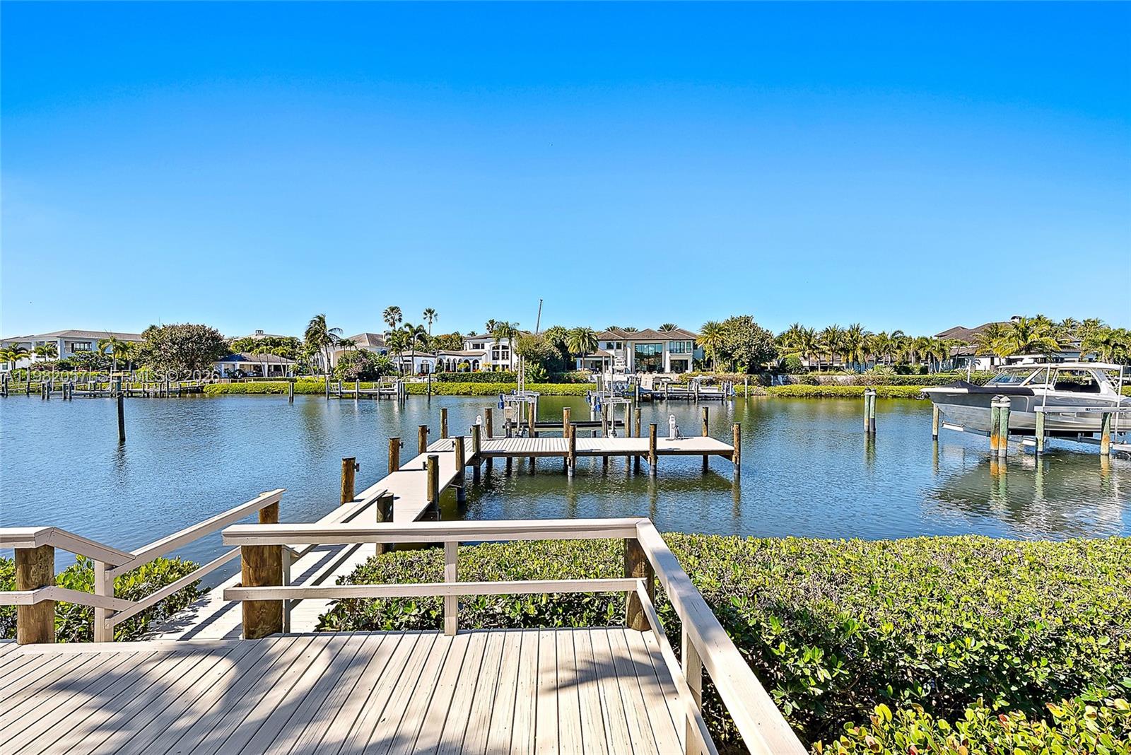 466 Mariner Dr, Jupiter FL 33477