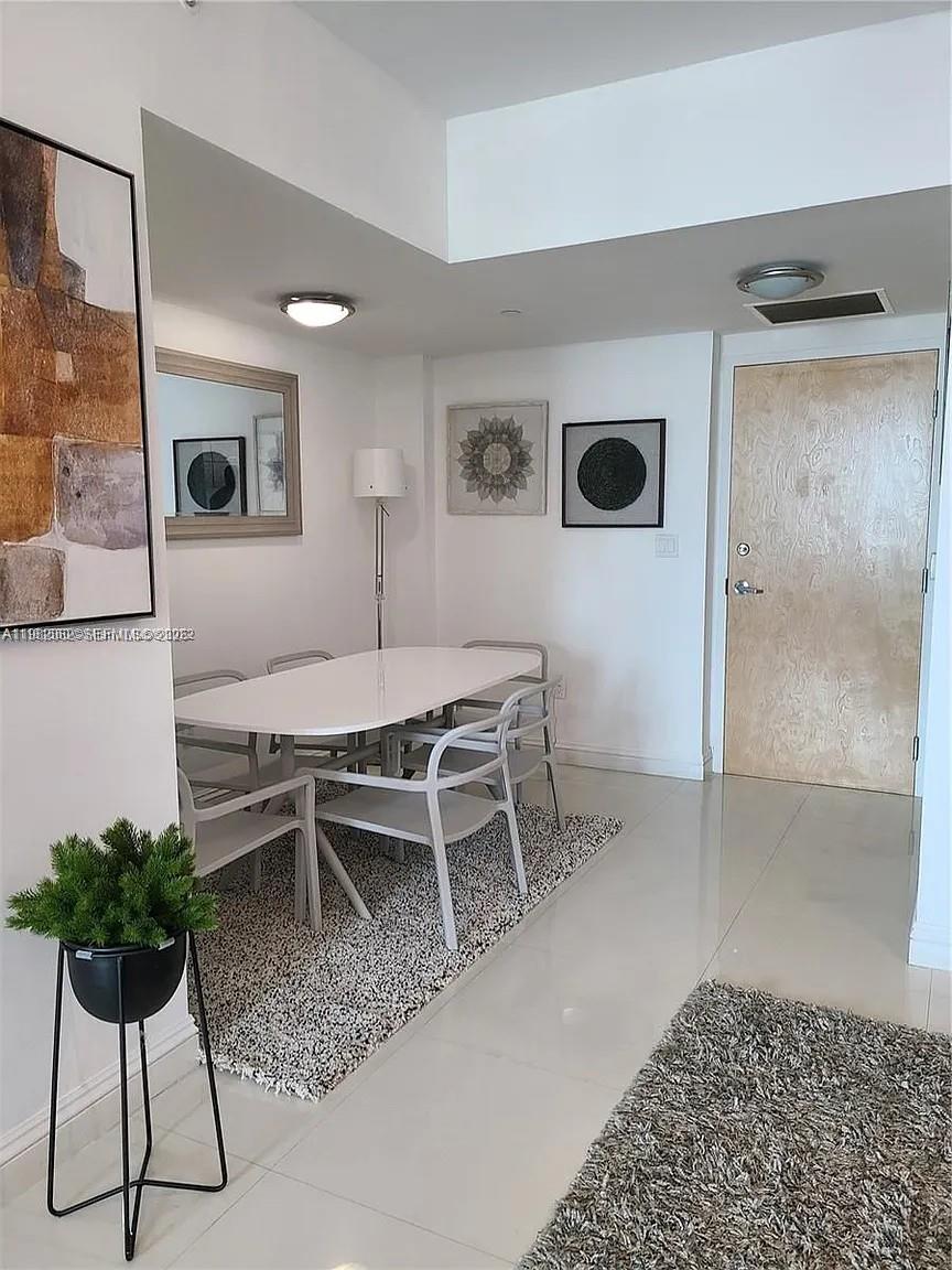 350 S Miami Ave #2109, Miami FL 33130