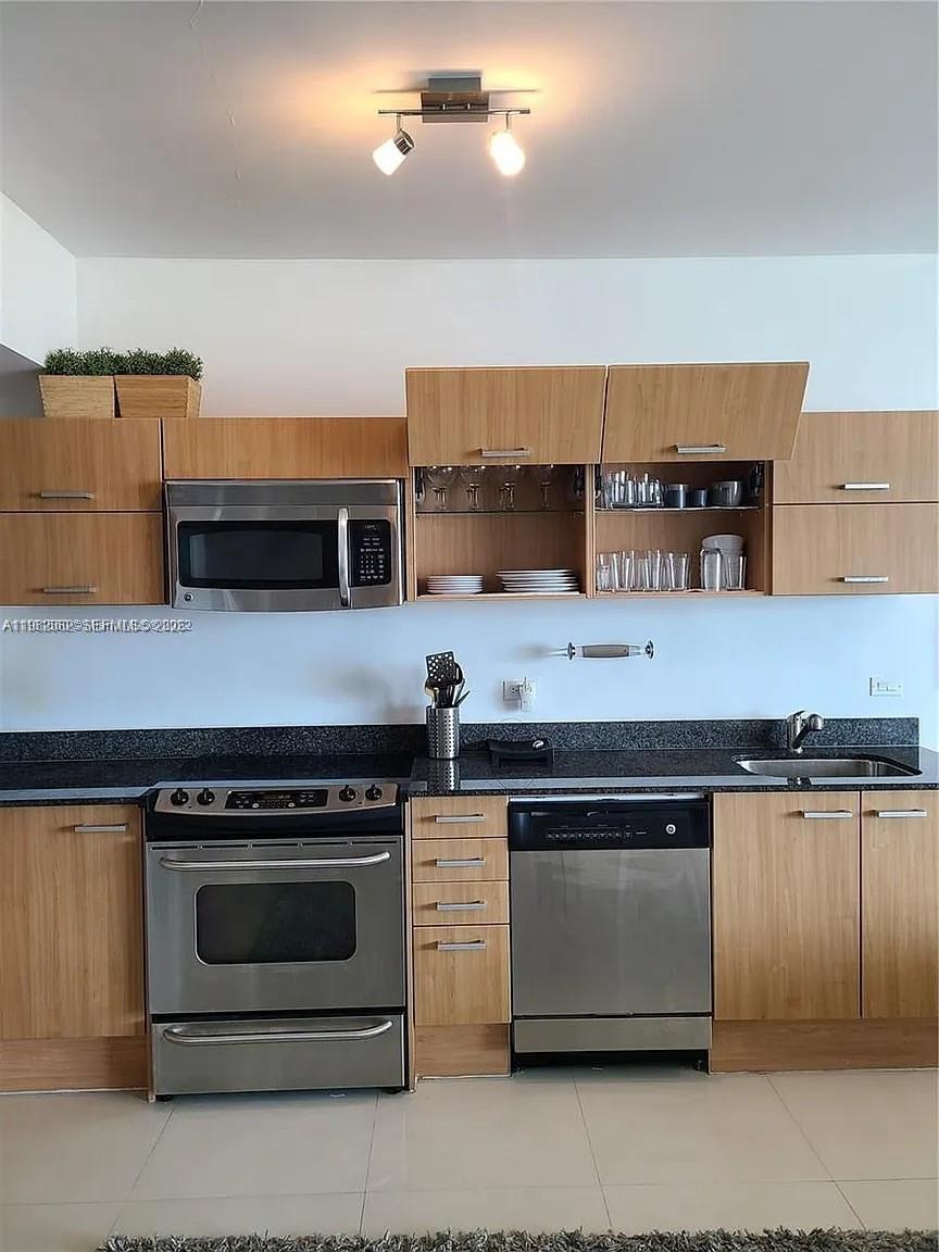 350 S Miami Ave #2109, Miami FL 33130