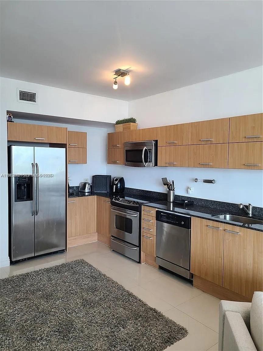 350 S Miami Ave #2109, Miami FL 33130