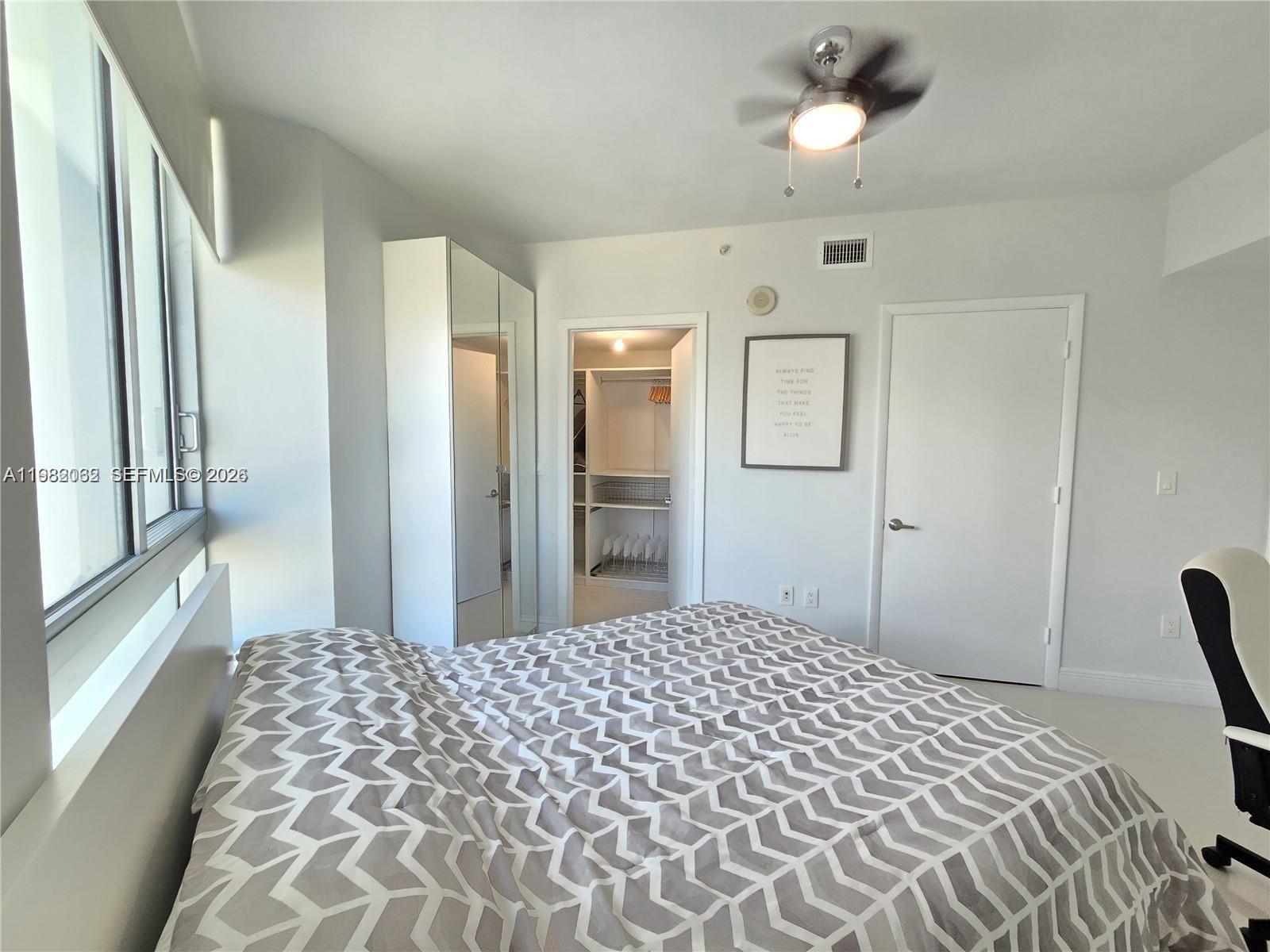 350 S Miami Ave #2109, Miami FL 33130