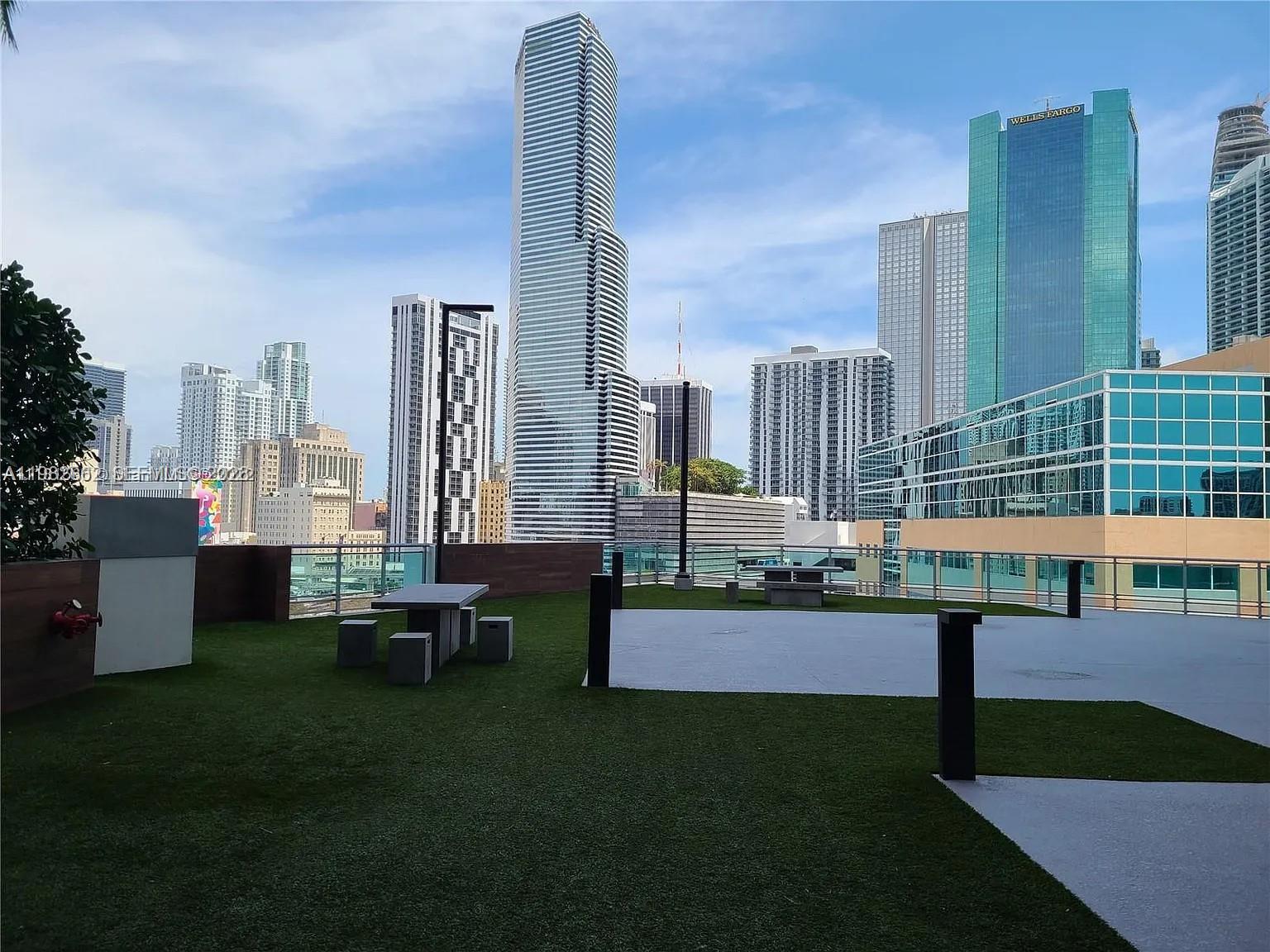 350 S Miami Ave #2109, Miami FL 33130