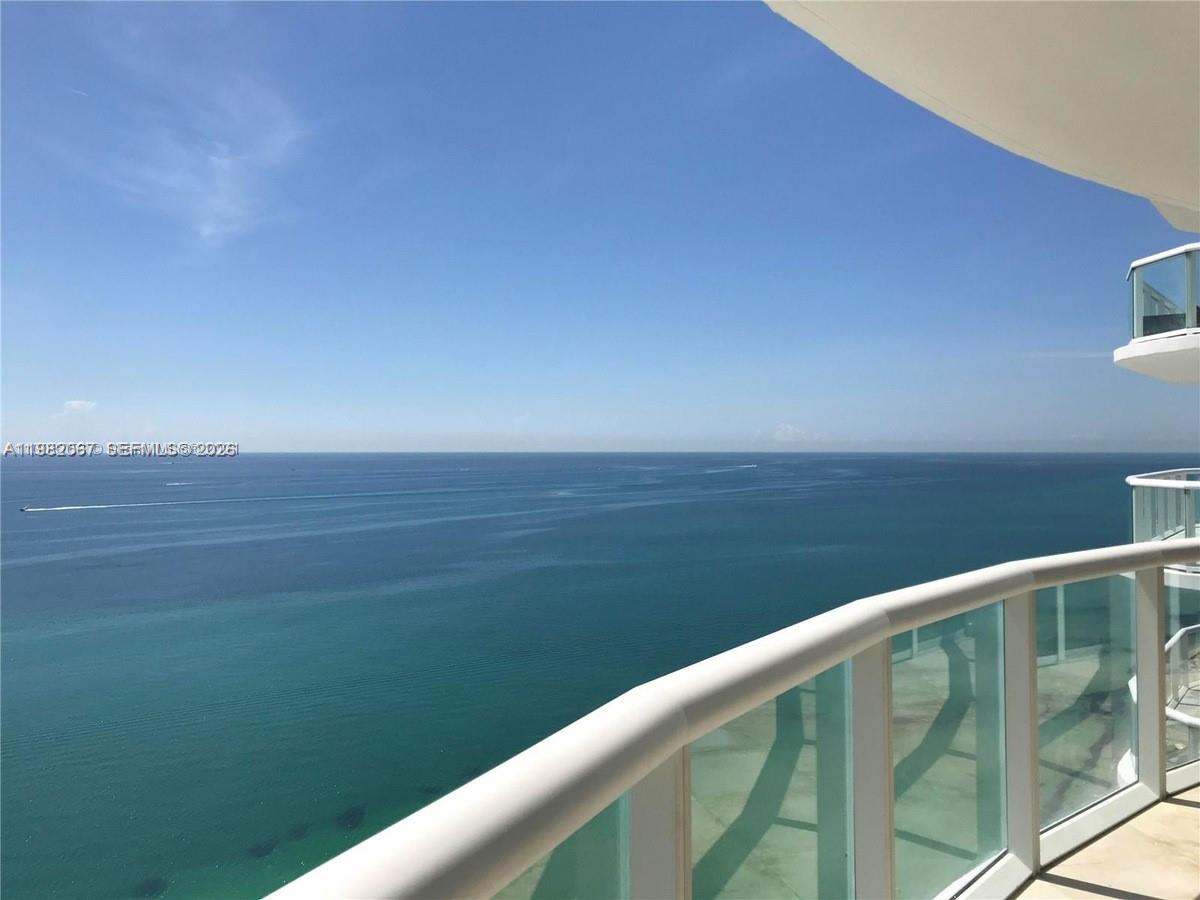 6365 Collins Ave #3802, Miami Beach FL 33141